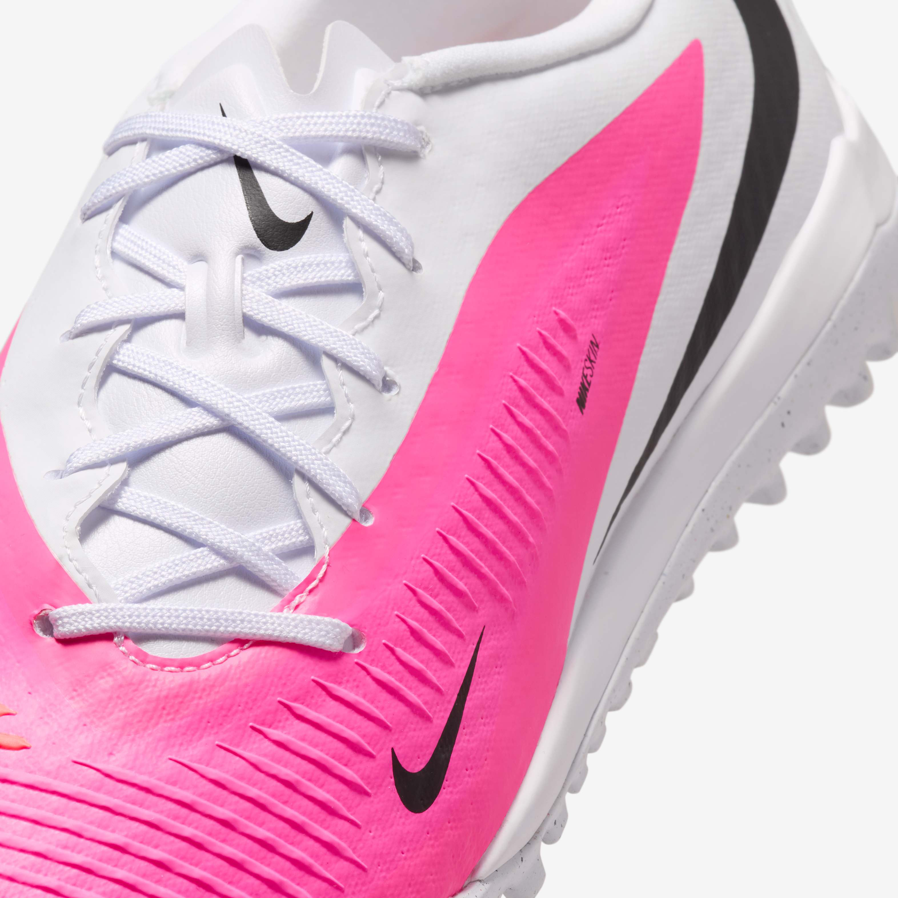 Nike Phantom 6 Low Academy image number 16