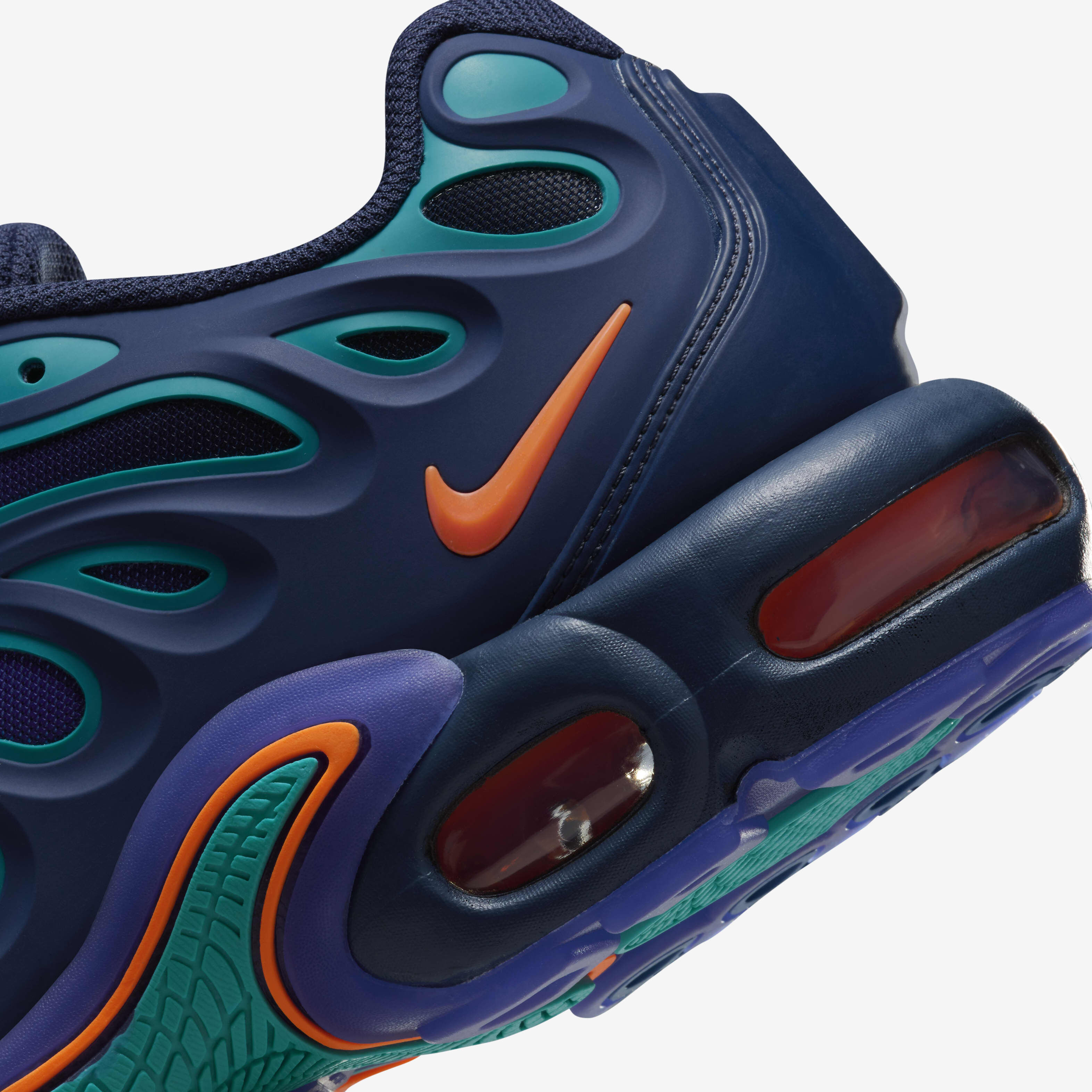 Nike Air Max Plus Drift image number 7