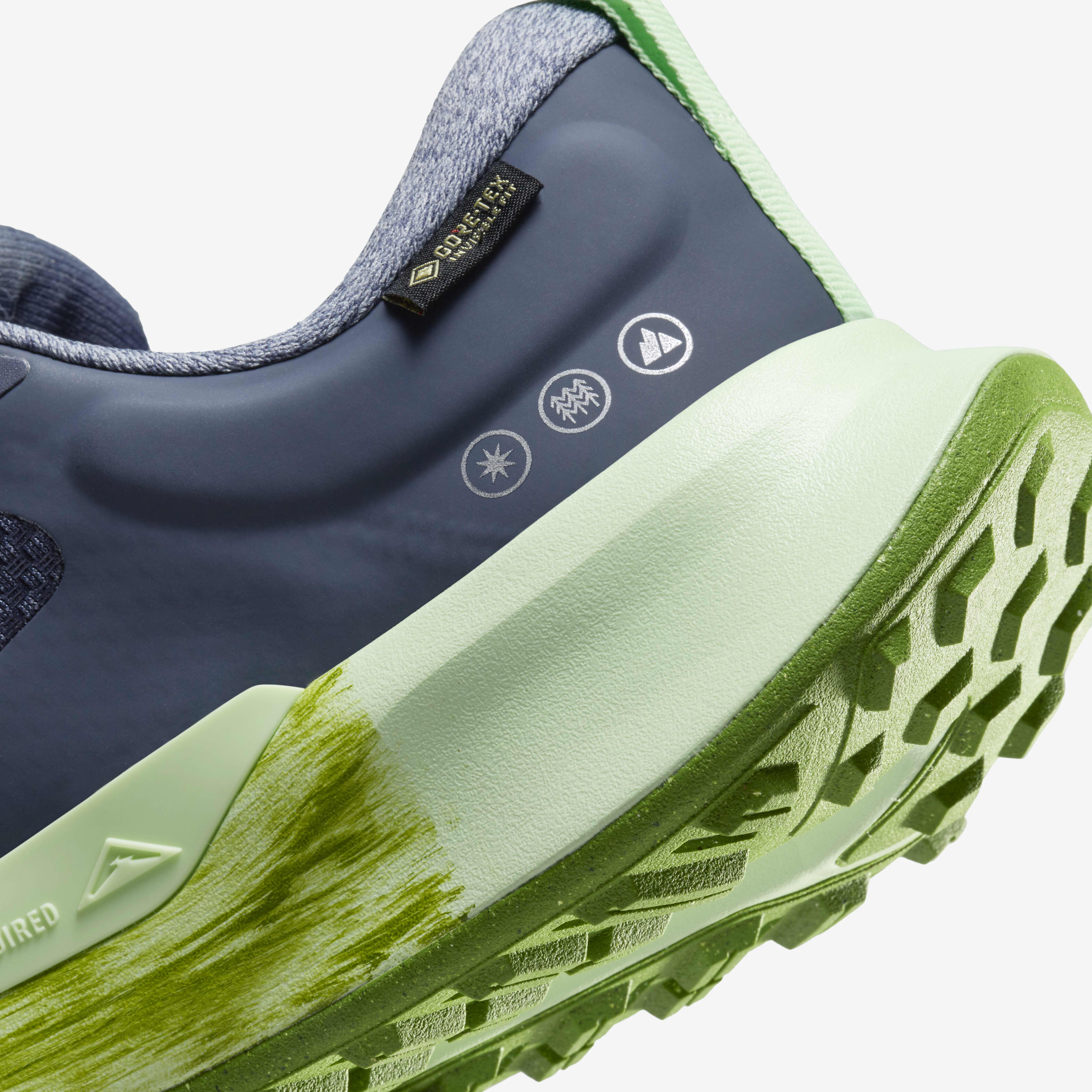 نايكي جونيبر تريل 2 جور-تكس image number 7