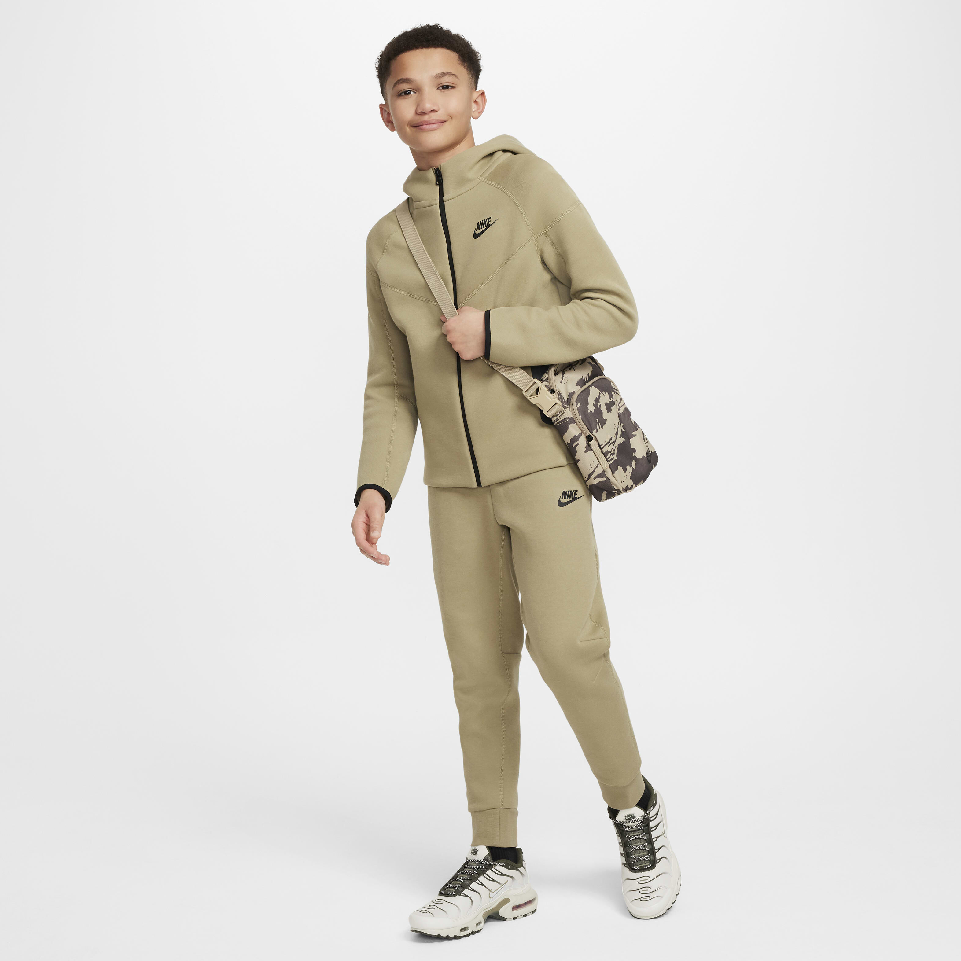 نايكي سبورتسوير تك فليس image number 5