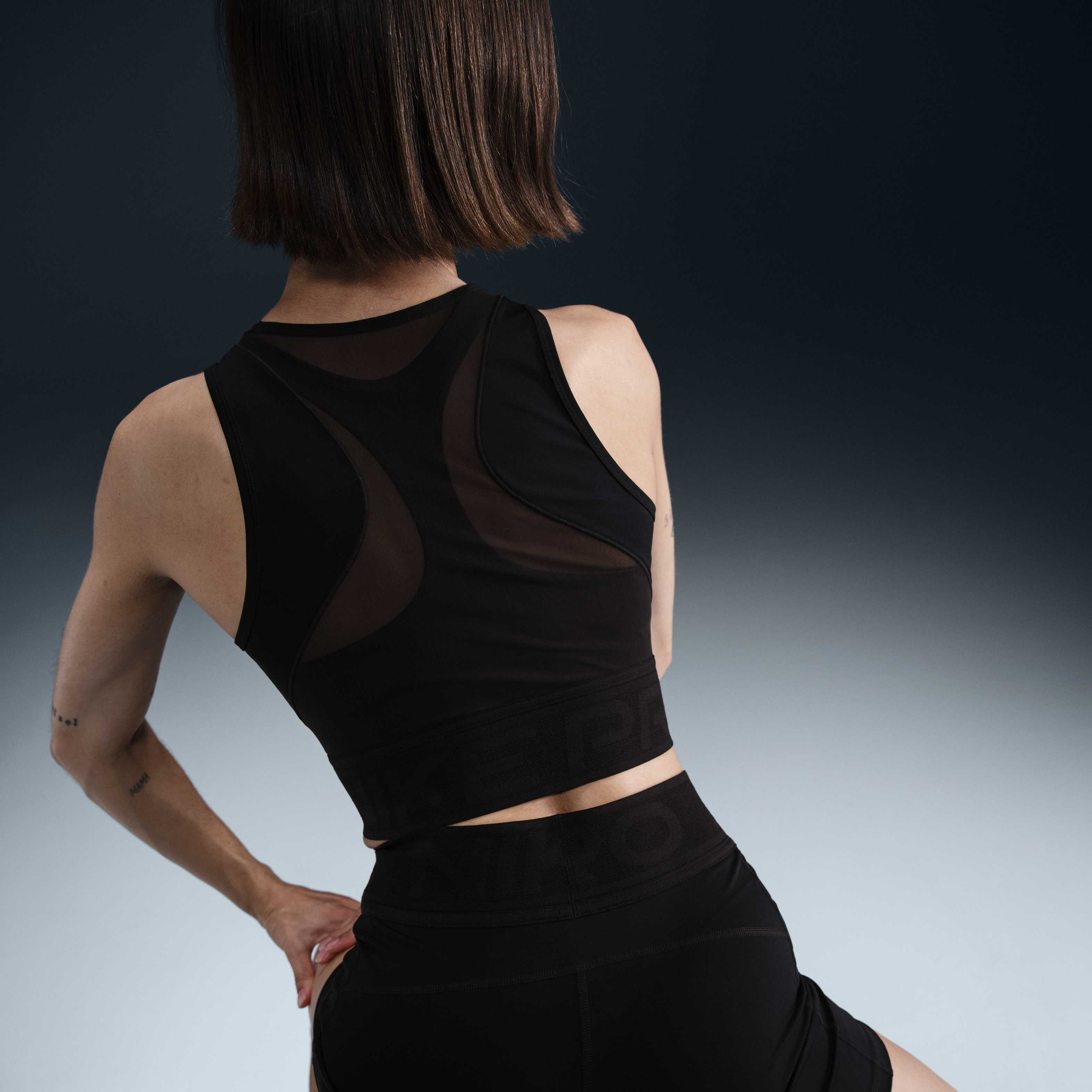 Nike Pro image number 2