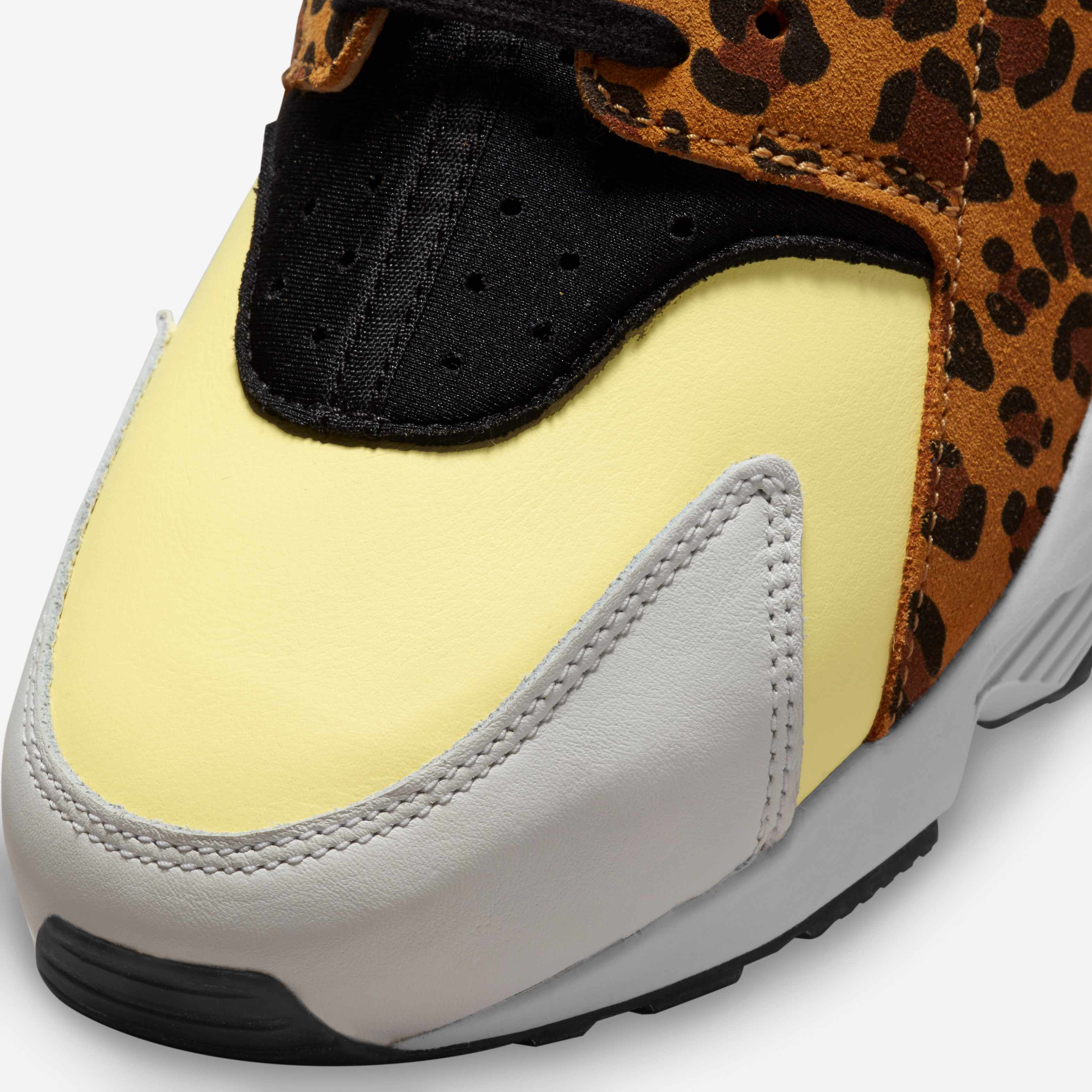 Nike Air Huarache Runner Velvet Huaraches Nike Huaraches All Black