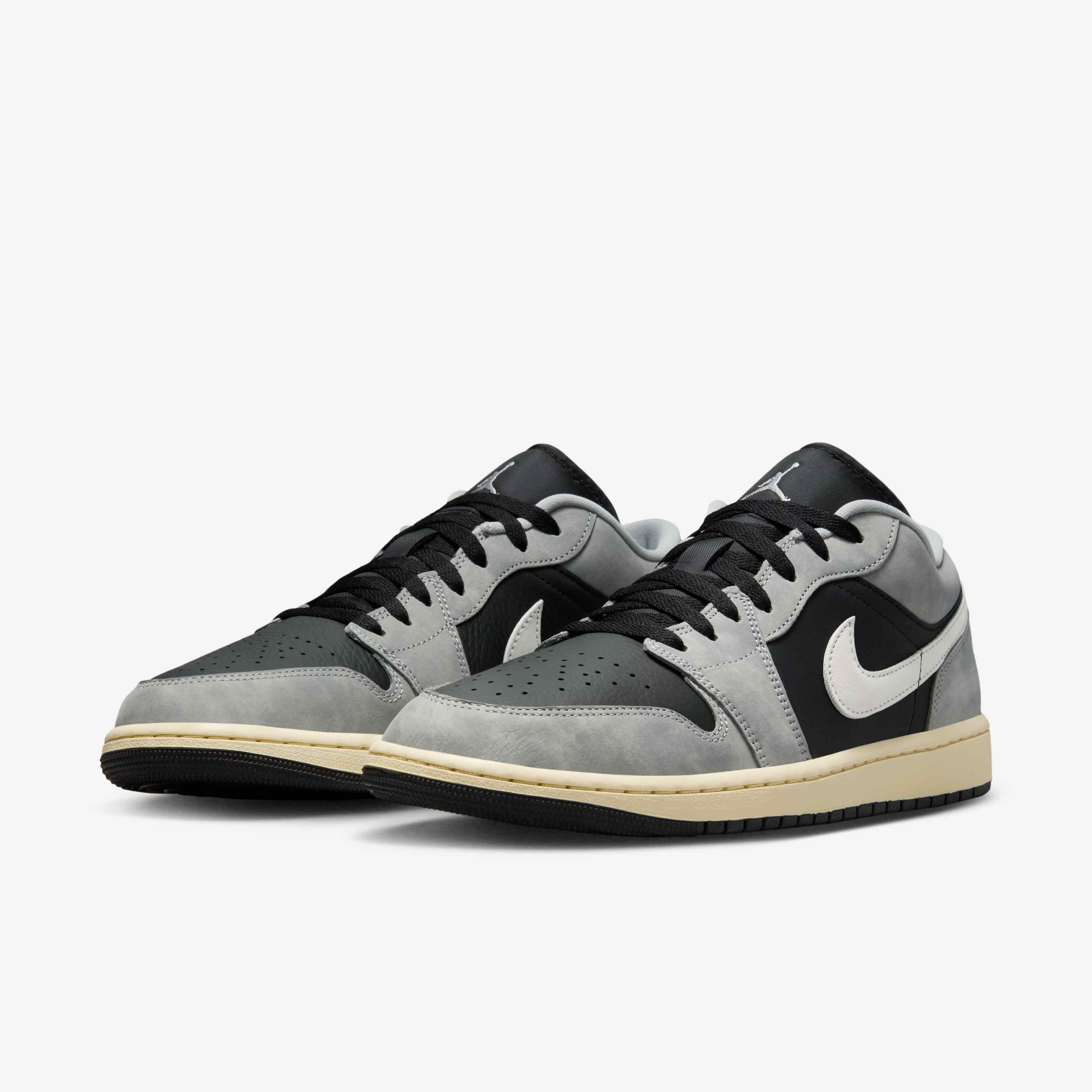 Air Jordan 1 Low SE image number 4