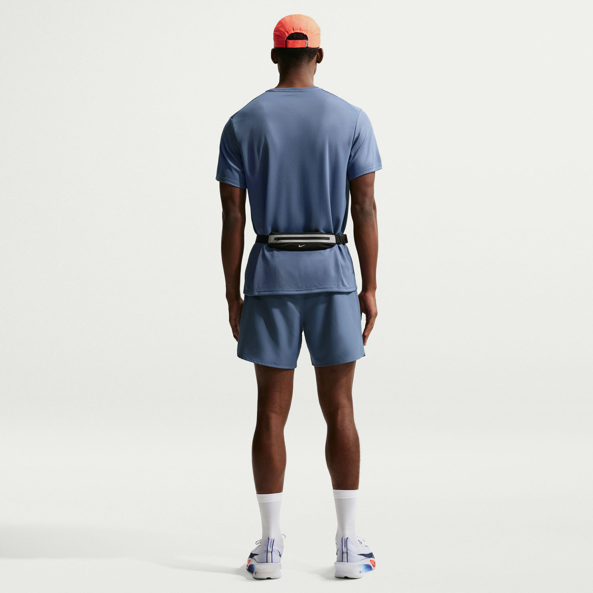 نايكي تشالنجر image number 1