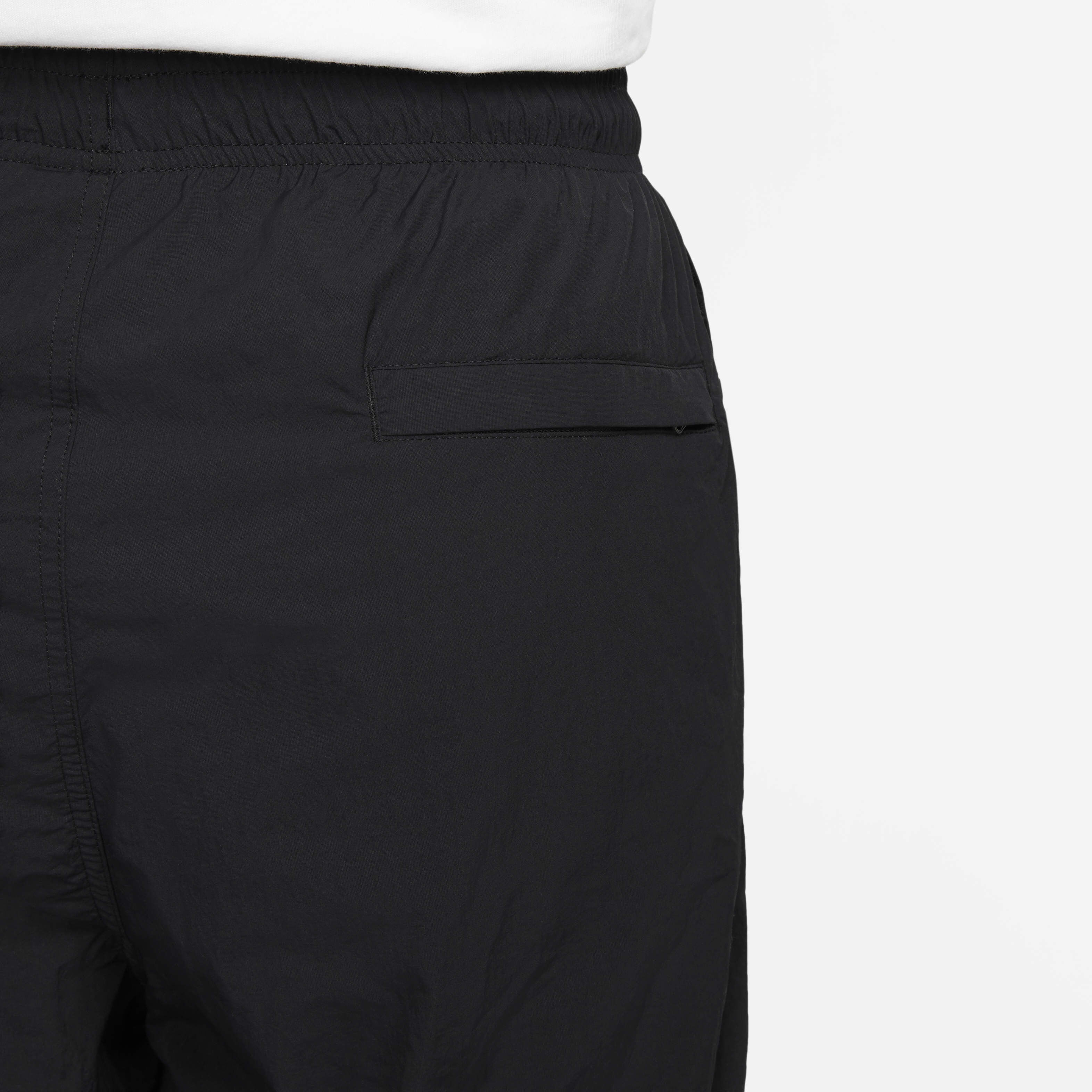 نايكي سبورتسوير سولو سووش image number 4