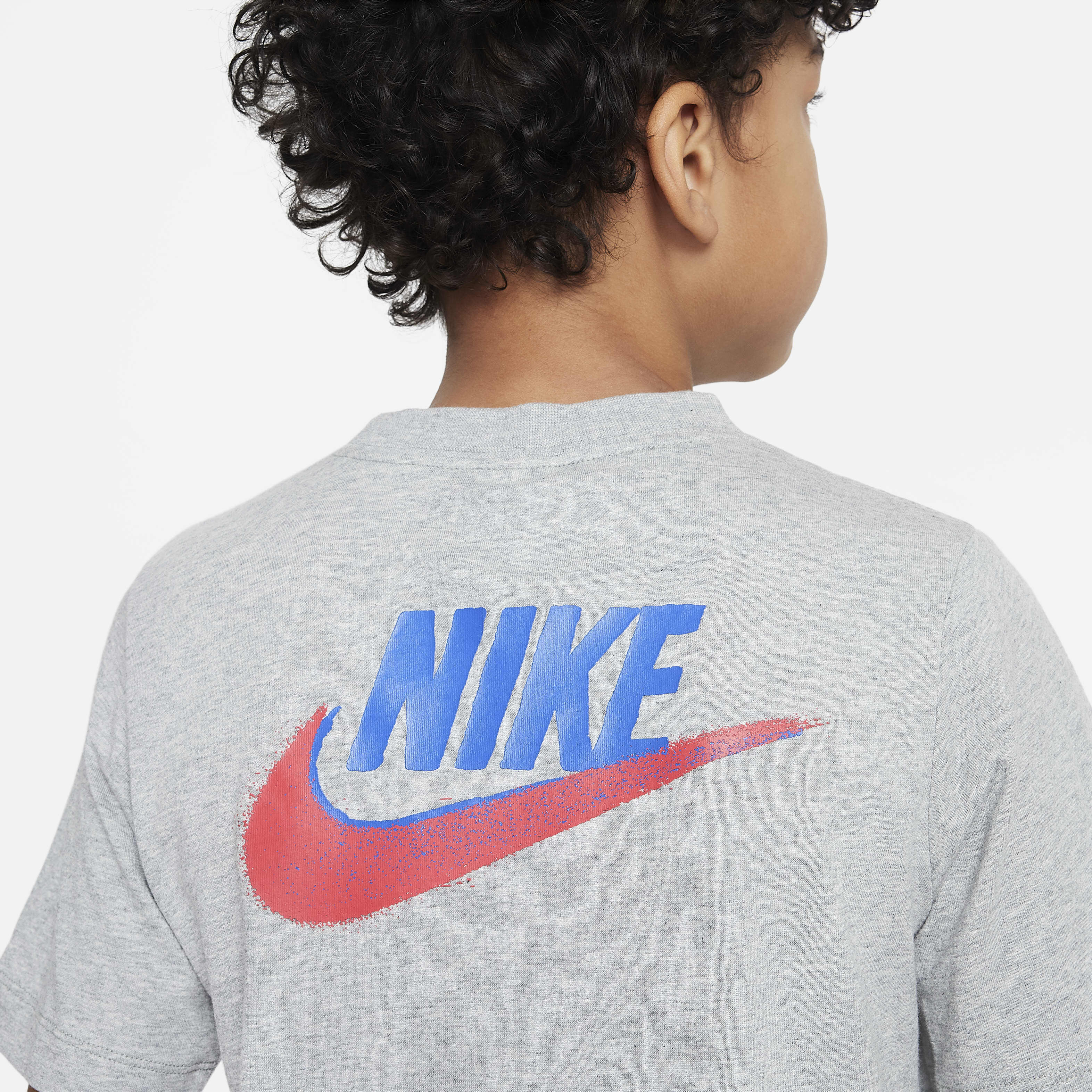 نايكي سبورتسوير ستاندرد ايشيو image number 3