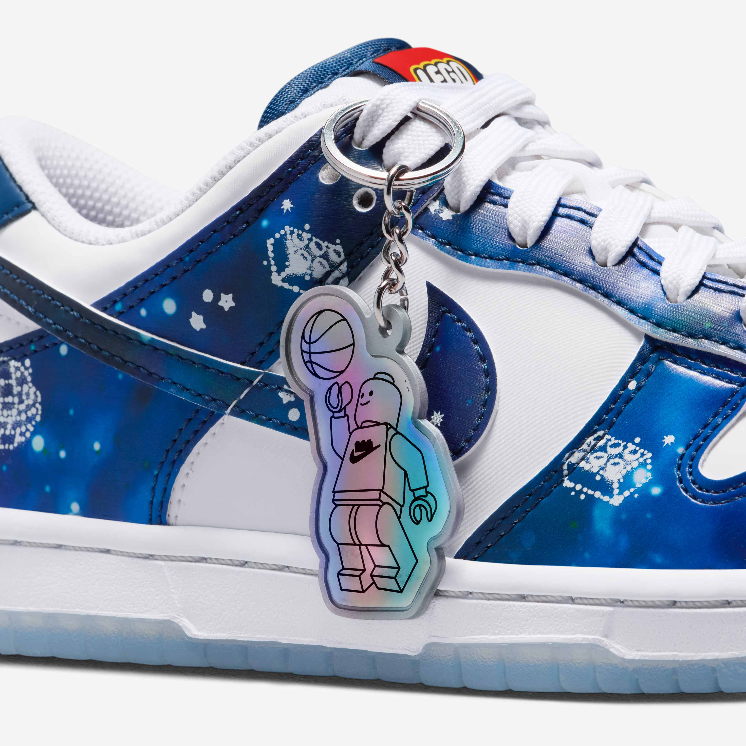 Nike Dunk Low x LEGO&reg; Collection image number 9