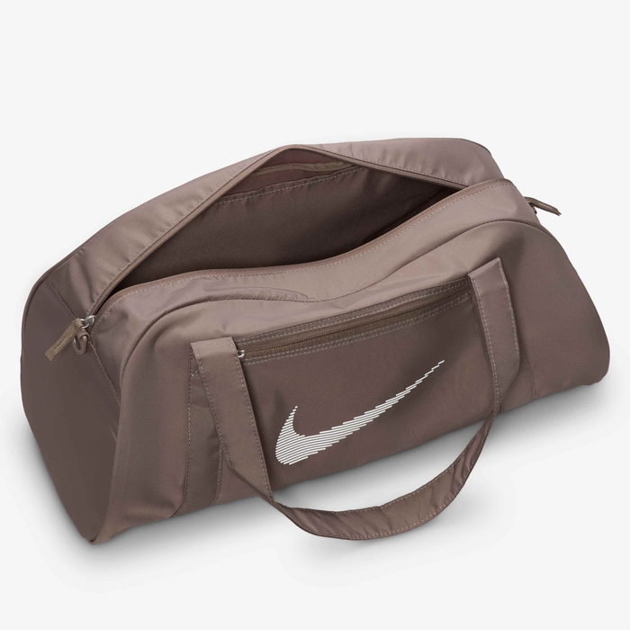 Nike Gym Club image number 3 Nike Gym Club image number 3