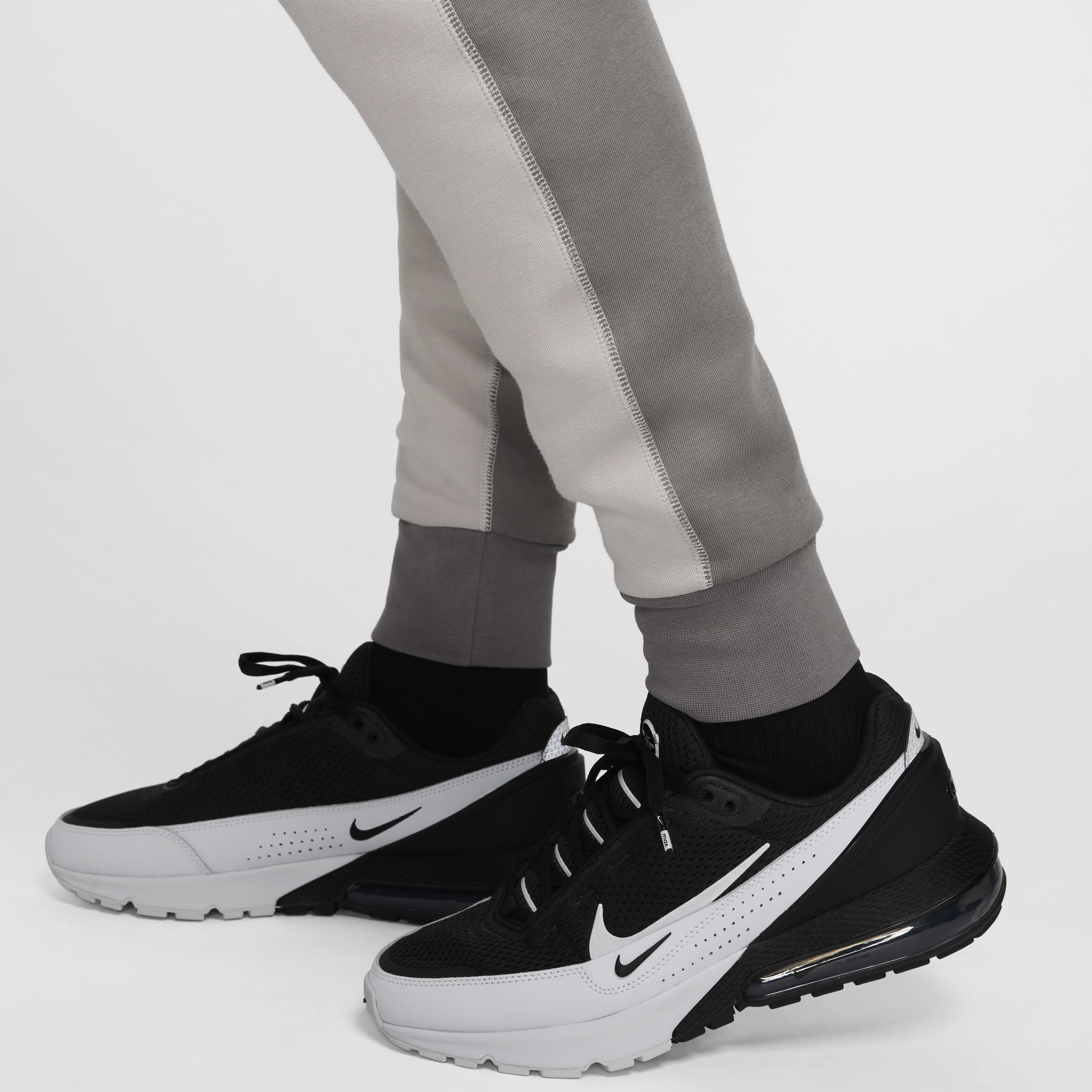 Nike Sportswear Tech Fleece image number 7