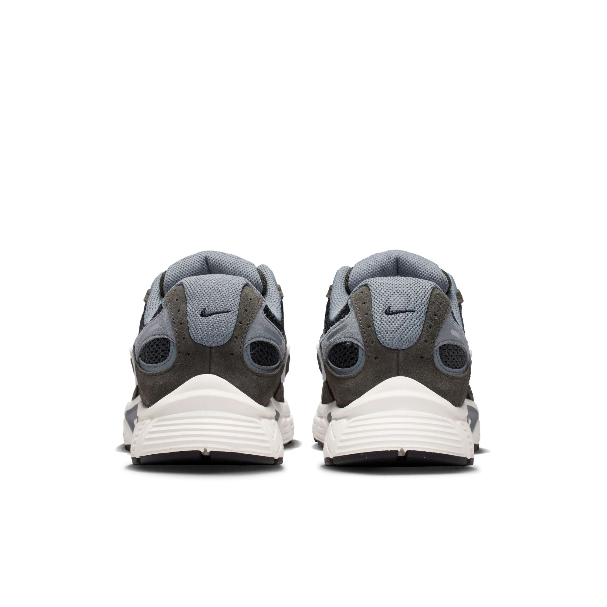 Nike V5 RNR Suede image number 1