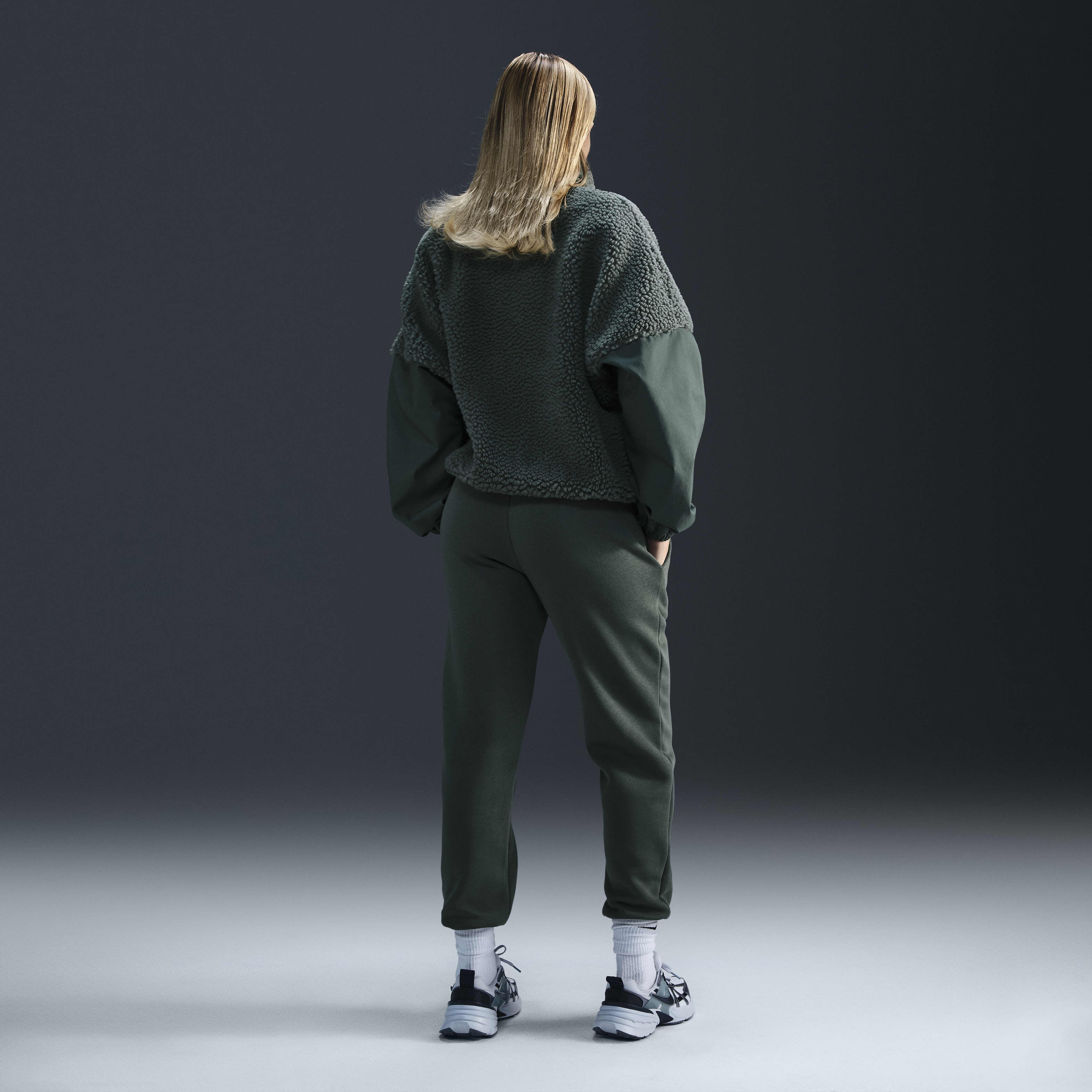 نايكي سبورتسوير فينيكس فليس image number 3