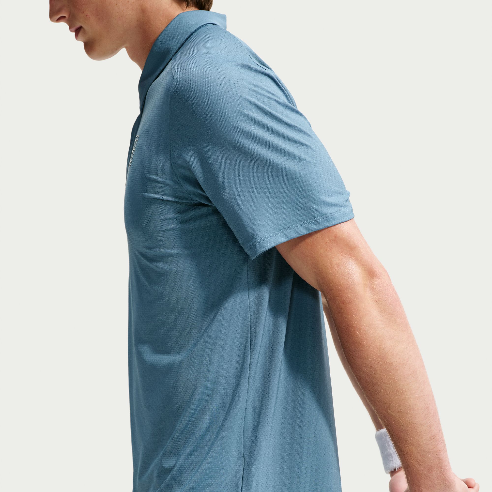 NikeCourt Advantage image number 3