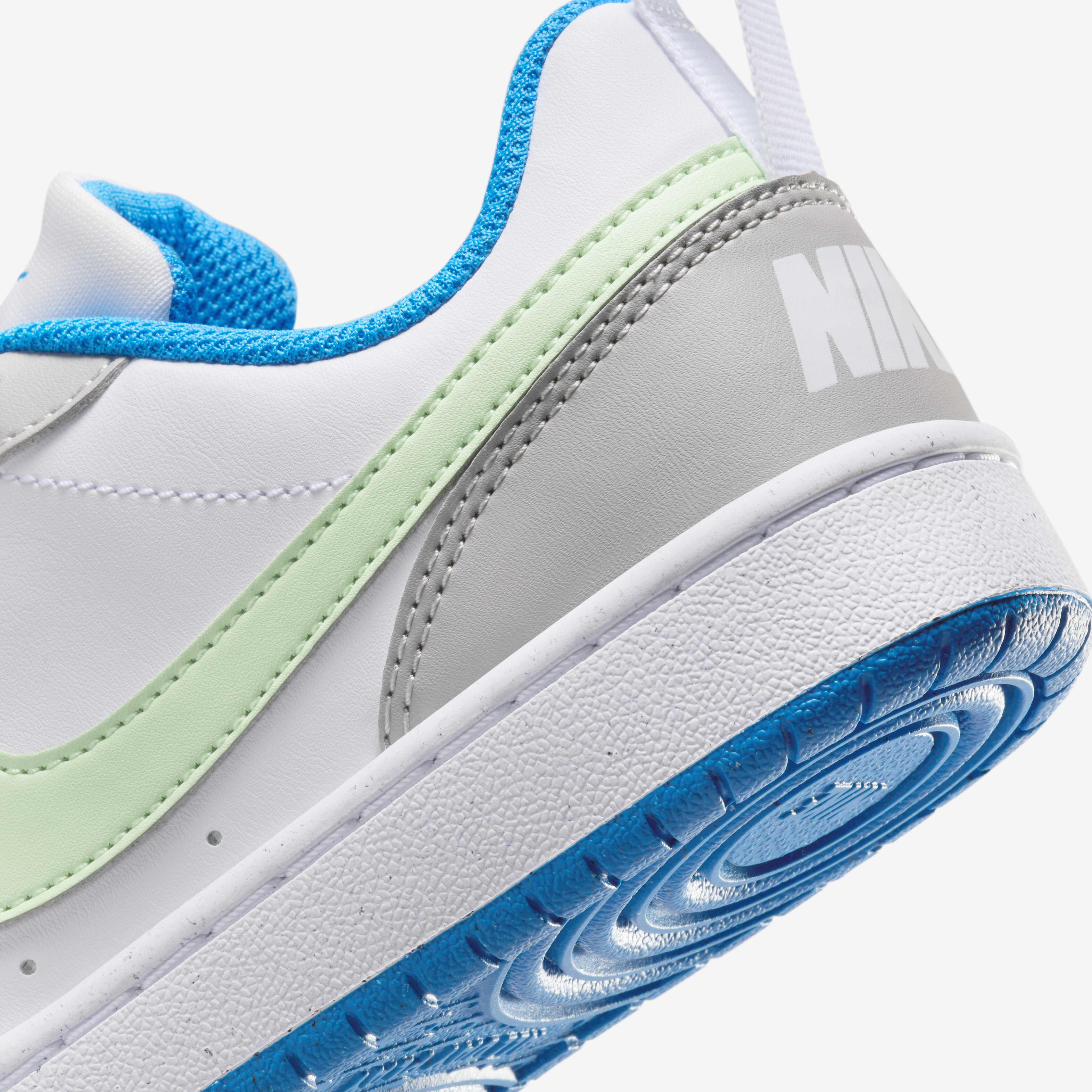 Nike court borough low white online
