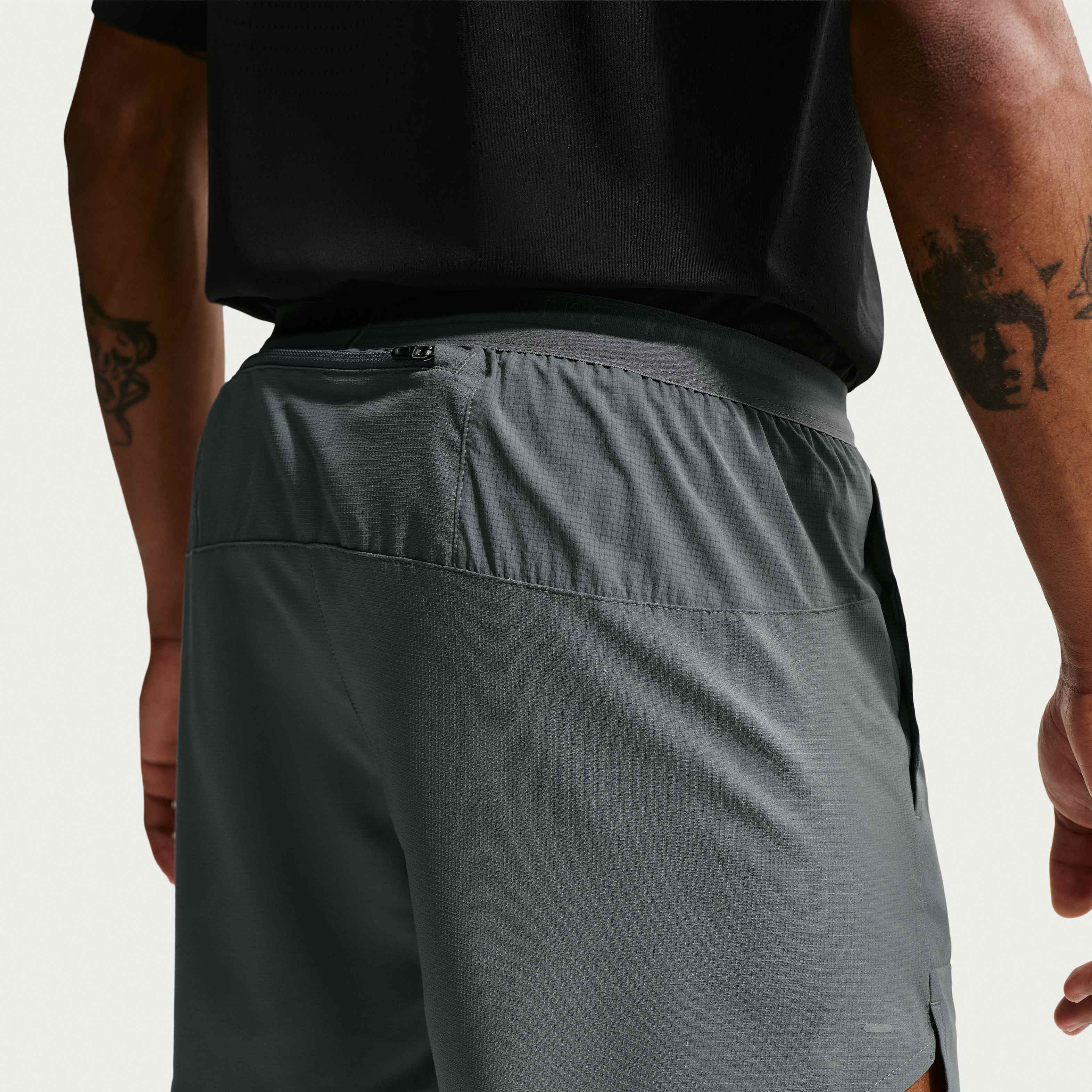 Nike Stride image number 2