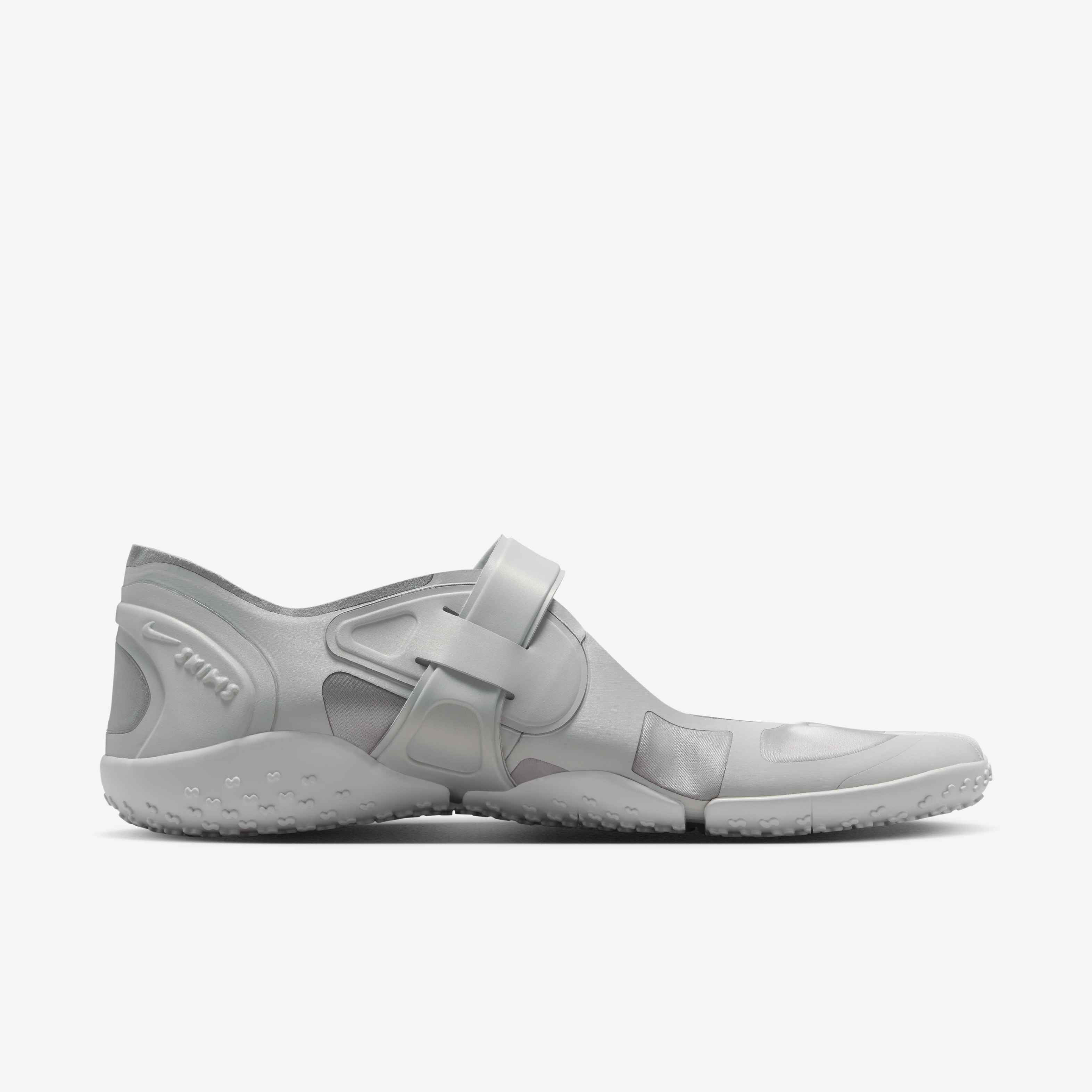 NikeSKIMS Rift Satin image number 2