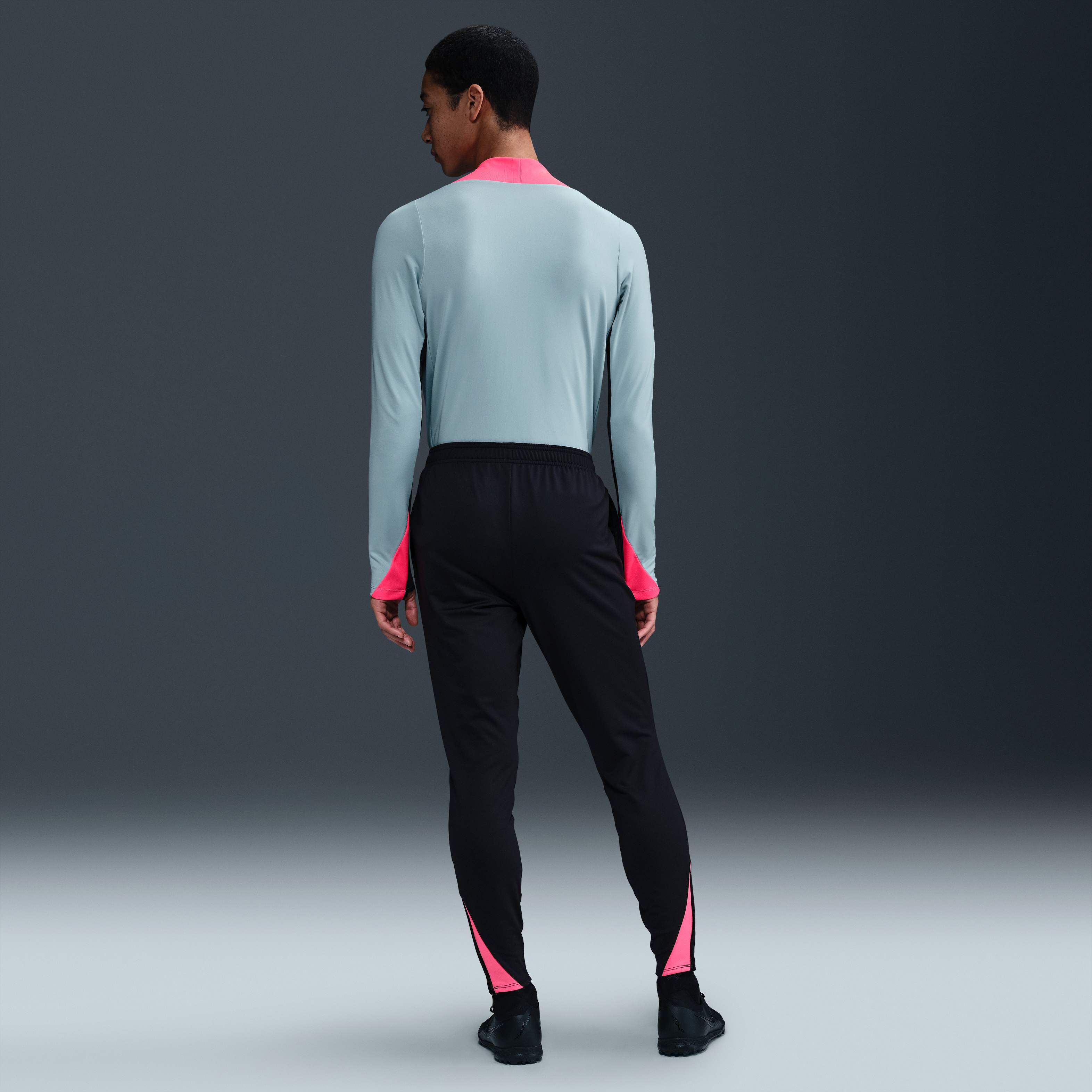 Nike Strike image number 4