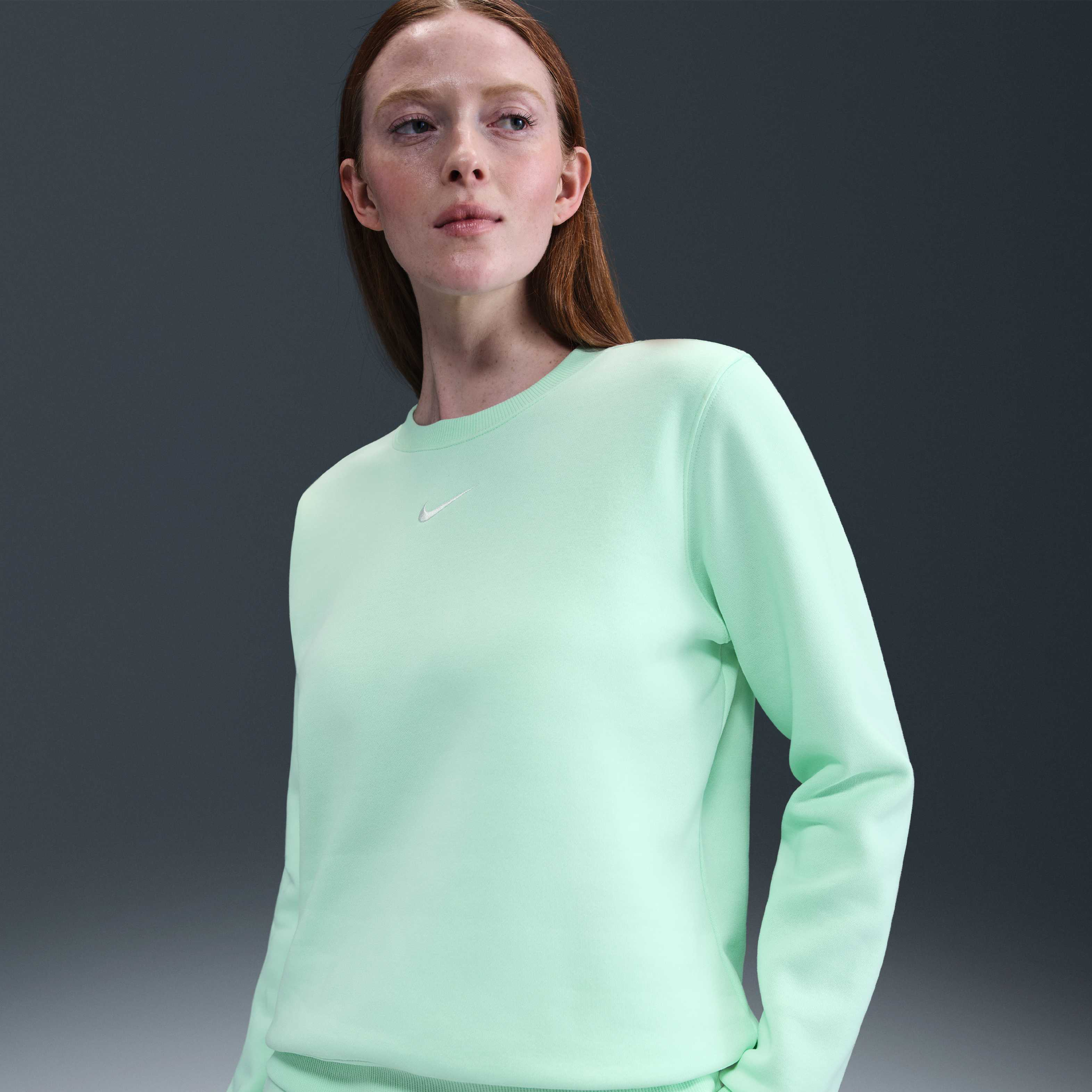 نايكي سبورتسوير فينيكس فليس image number 0