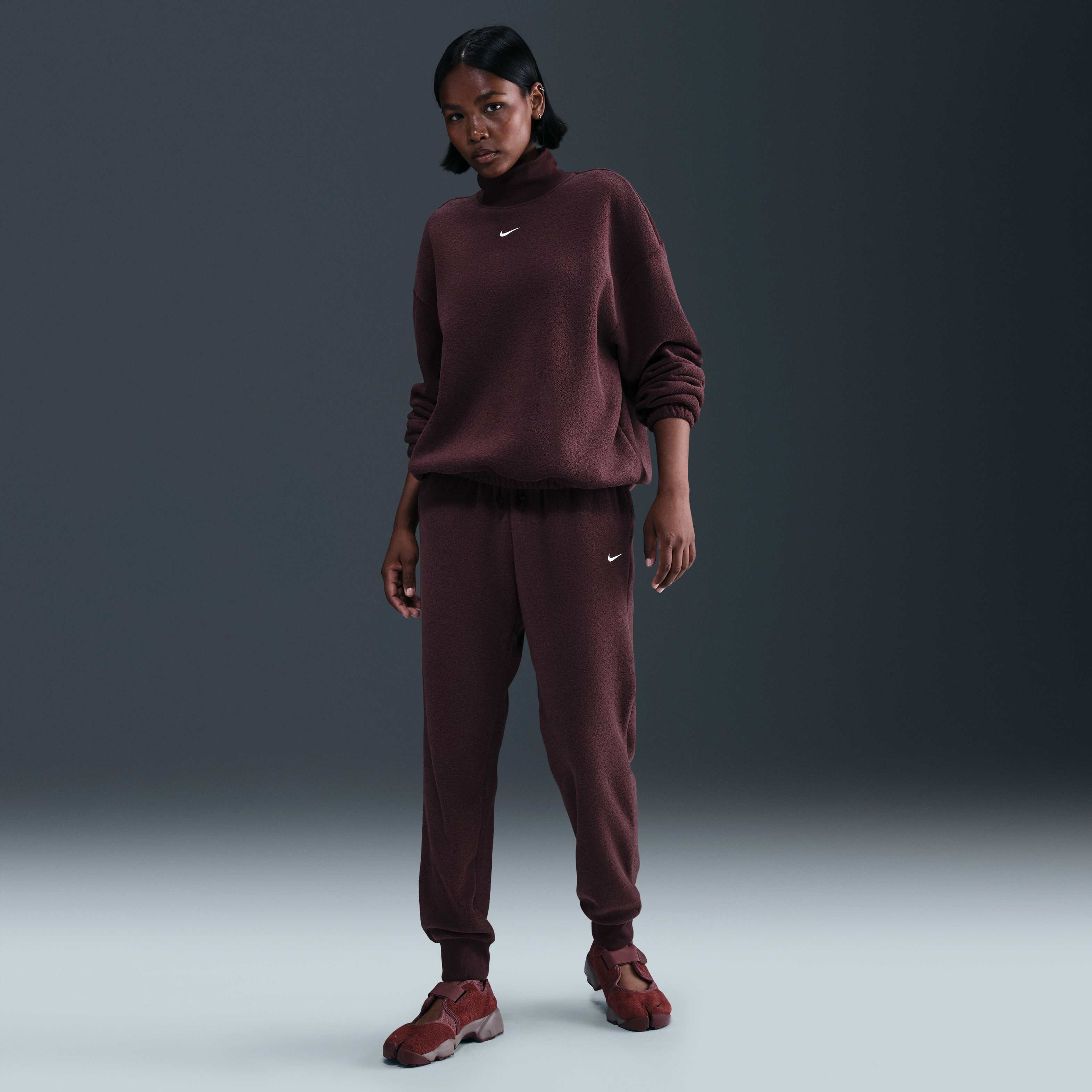 نايكي سبورتسوير فينكس بلش image number 3