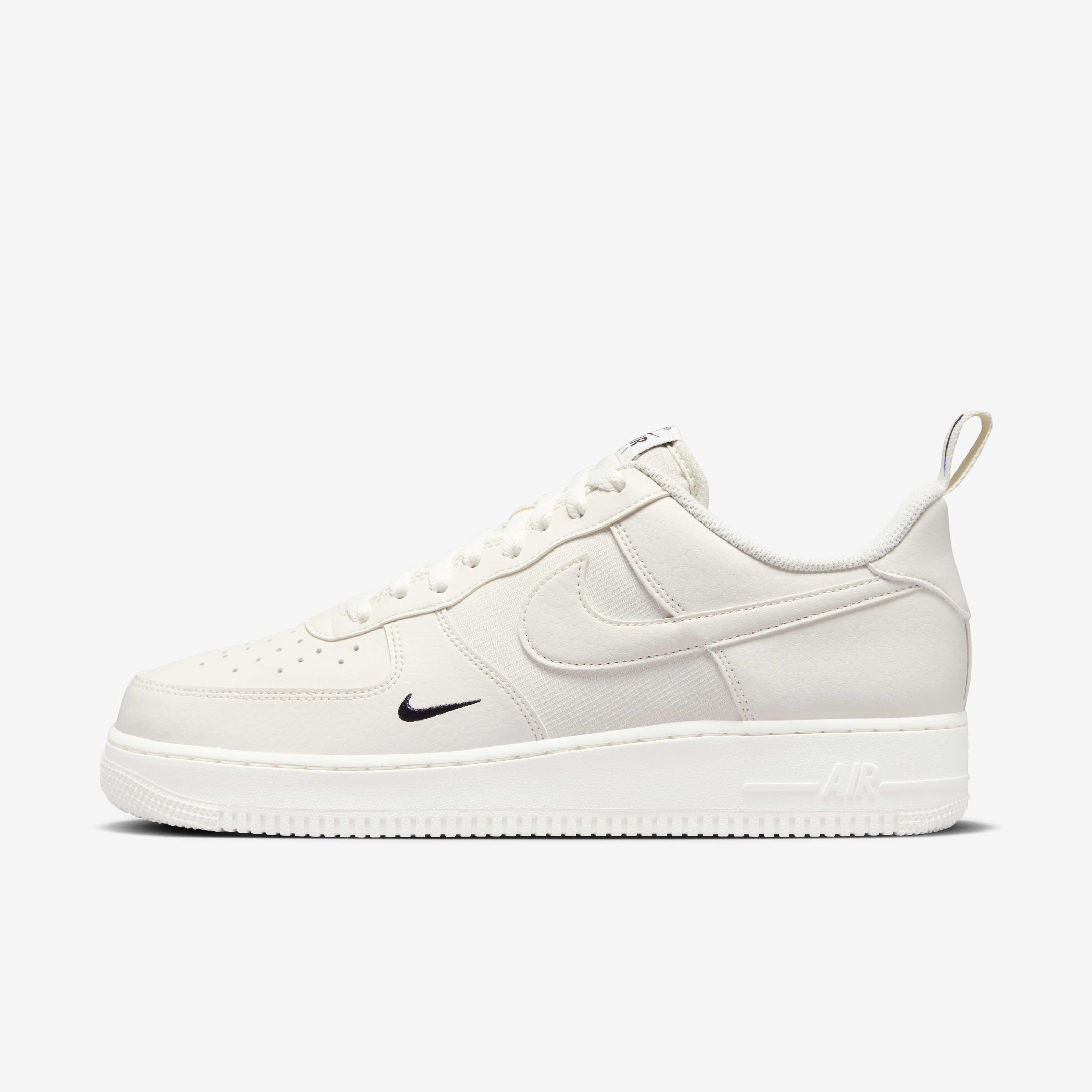Buy Nike Air Force 1 07 Men s Shoes Nike Kuwait Official