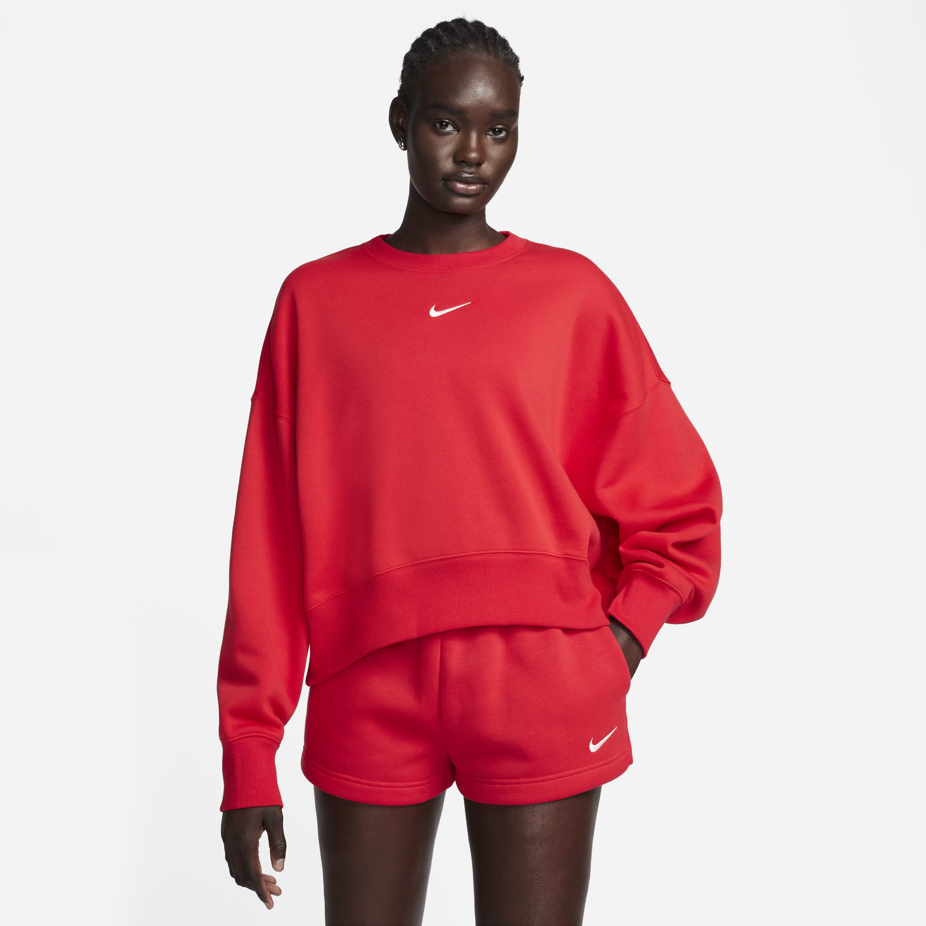 Red crew neck nike sweatshirt 2025