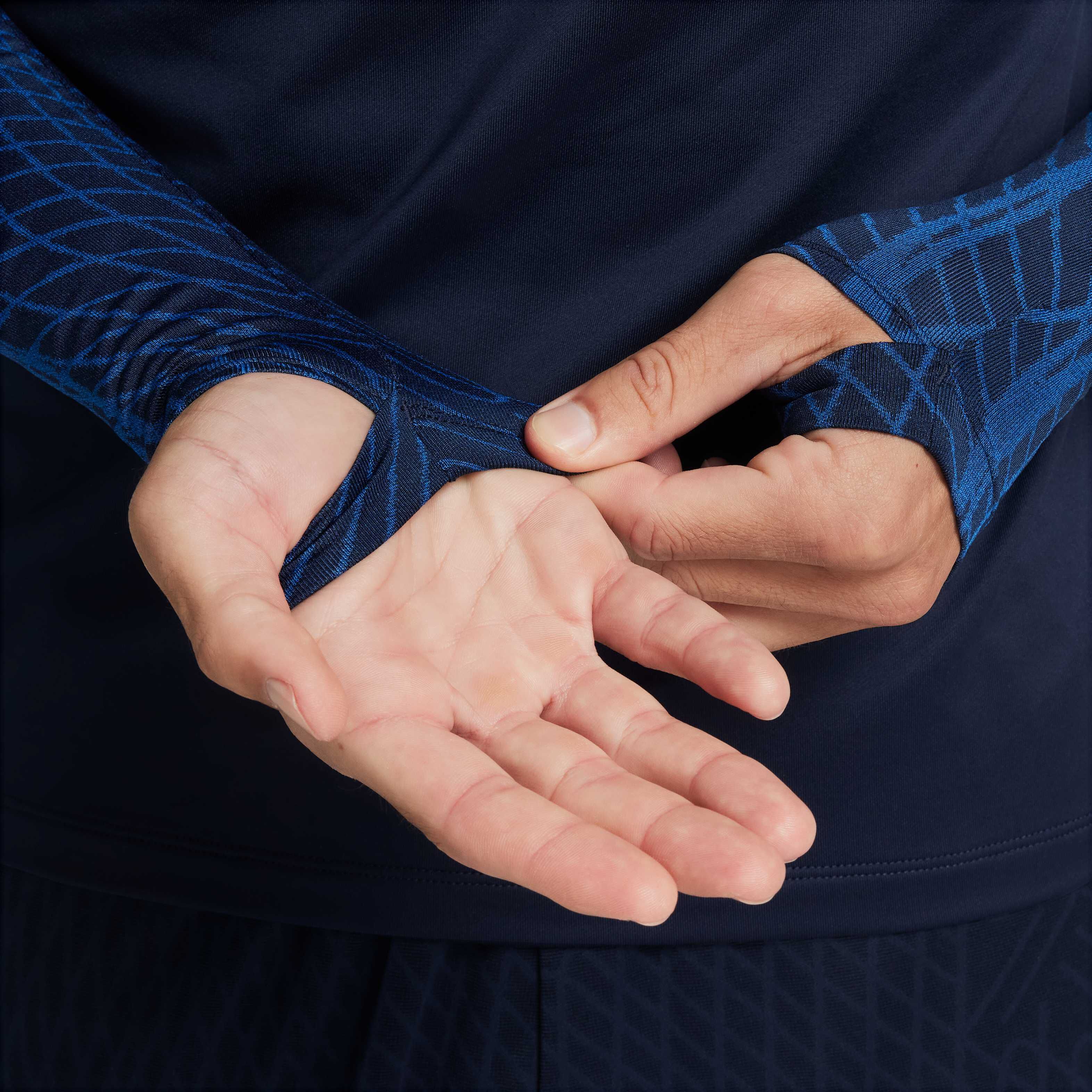 Nike Dri-FIT Strike image number 3