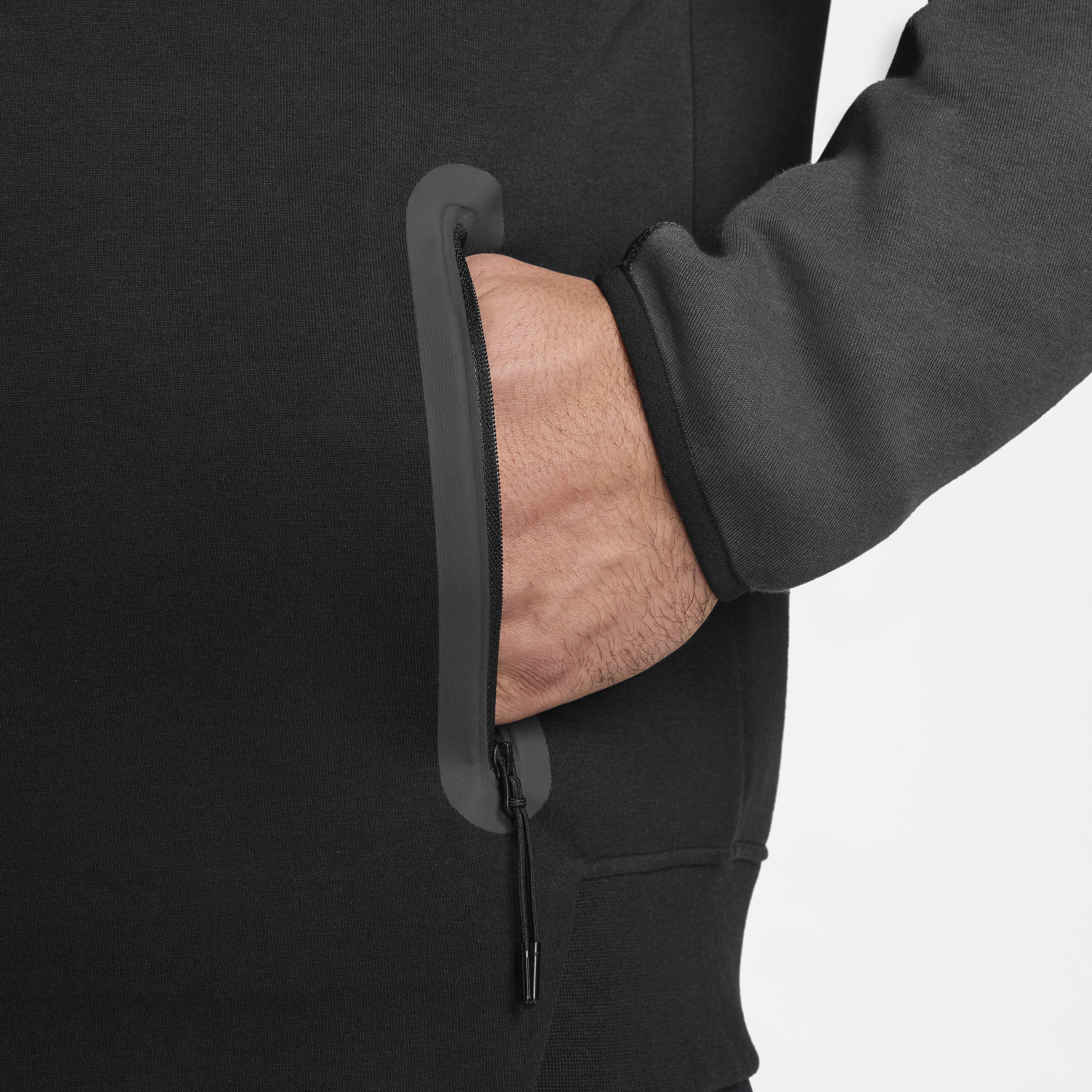 نايكي سبورتسوير تك فليس ويندرانر image number 15