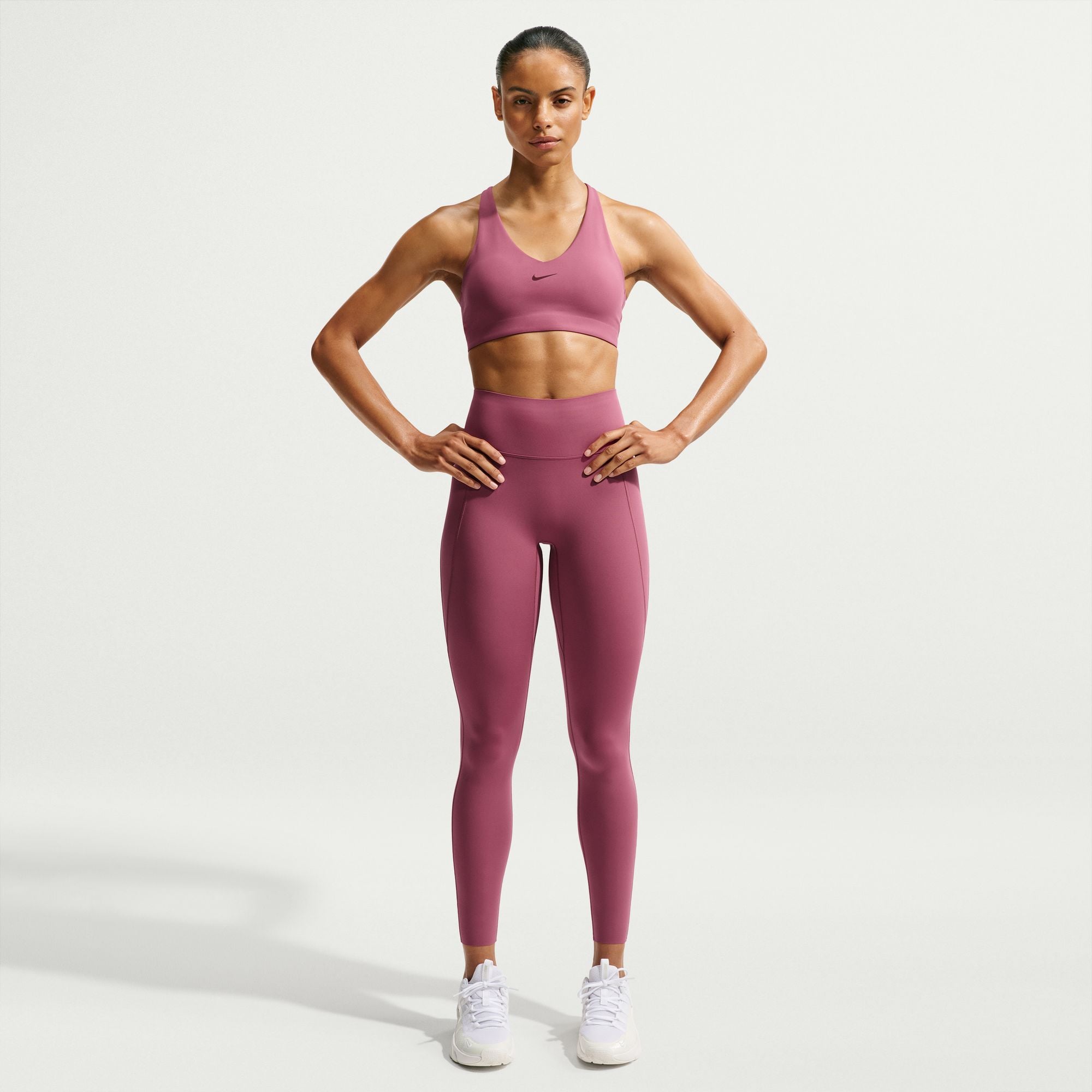 Nike Universa image number 0