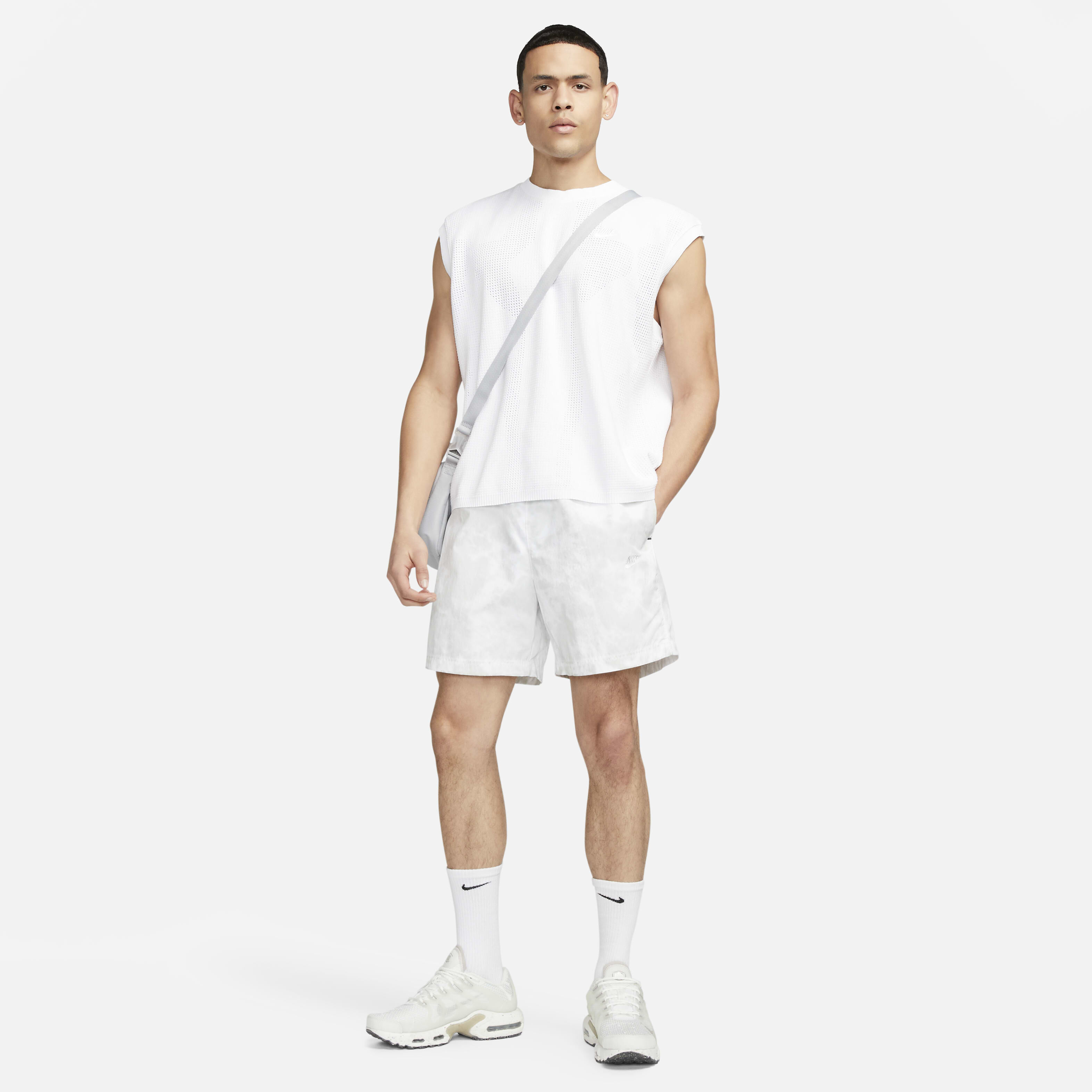 نايكي سبورتسوير تك باك image number 5