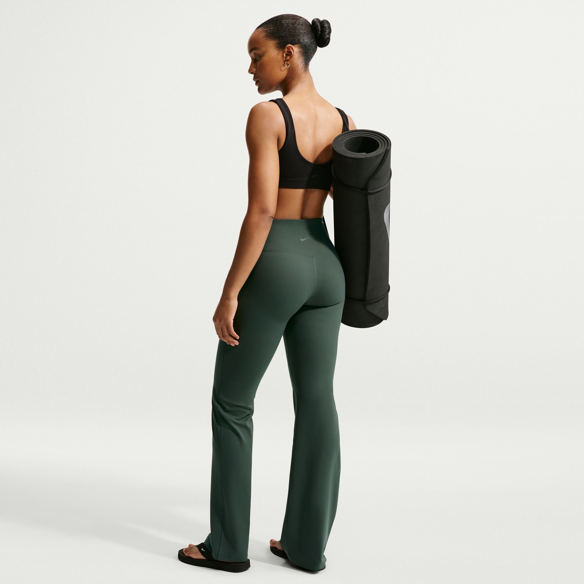 Nike Zenvy image number 1