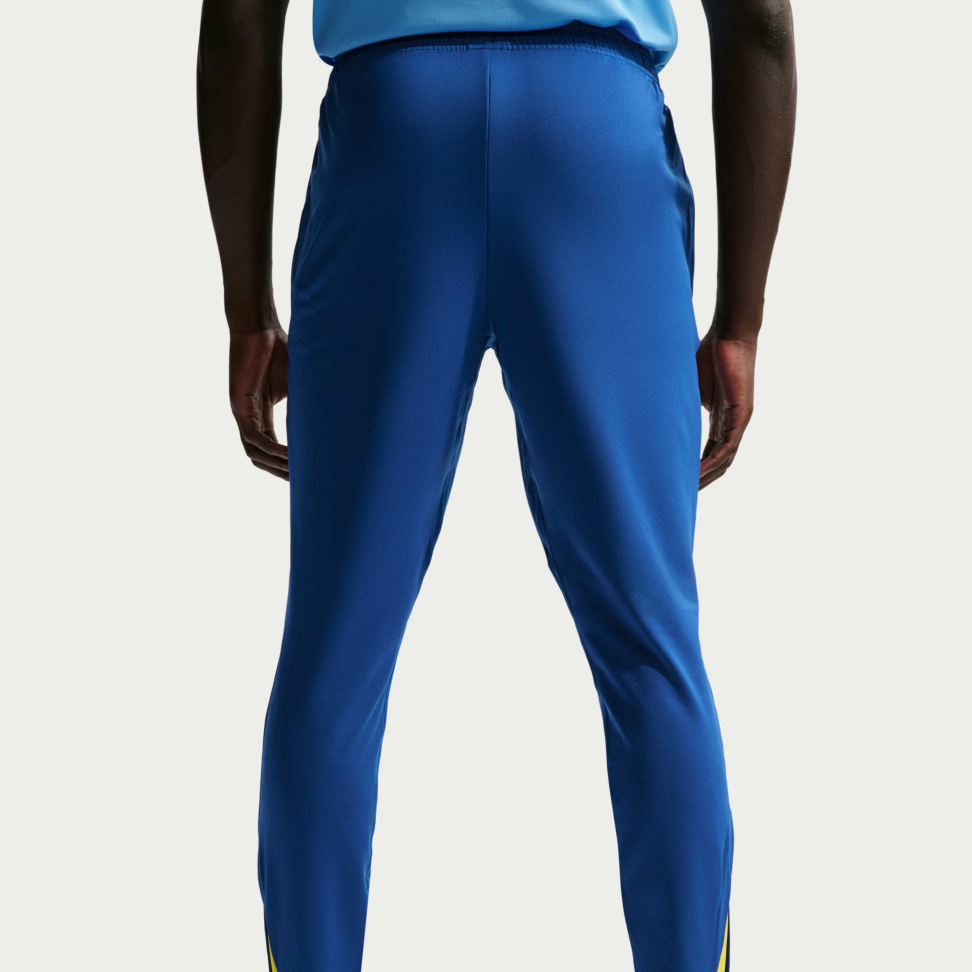 برشلونة سترايك SE image number 2