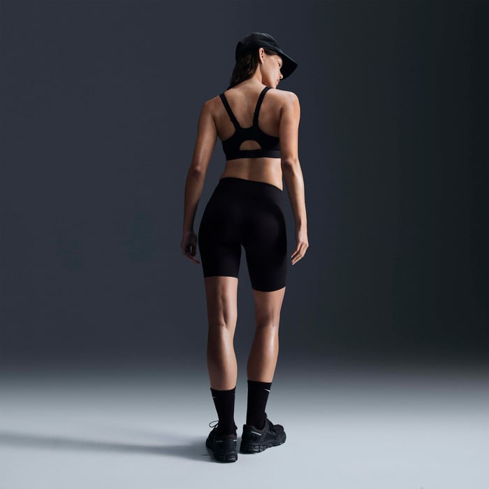 Nike Go image number 4 Nike Go image number 4