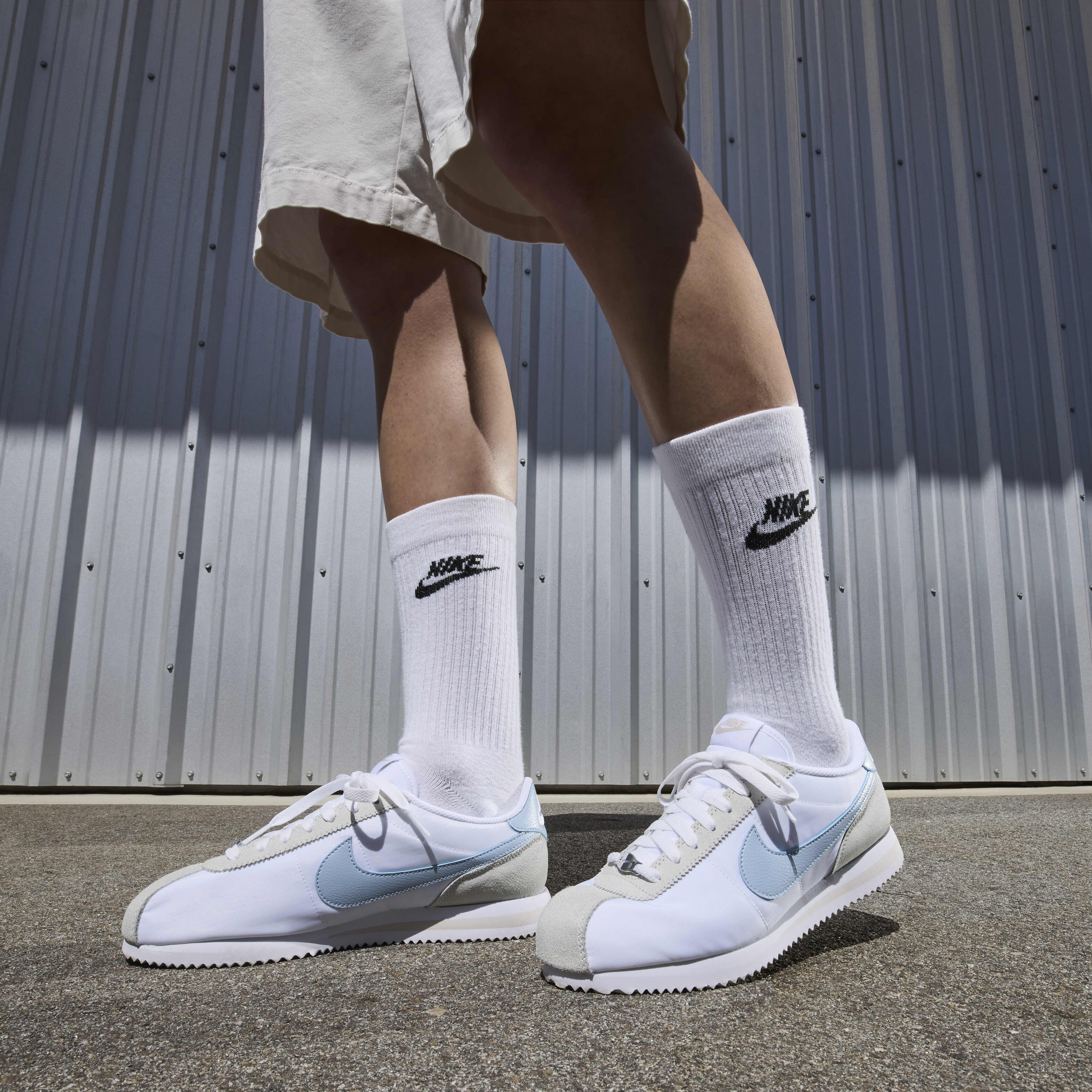 Nike cortez on feet on sale