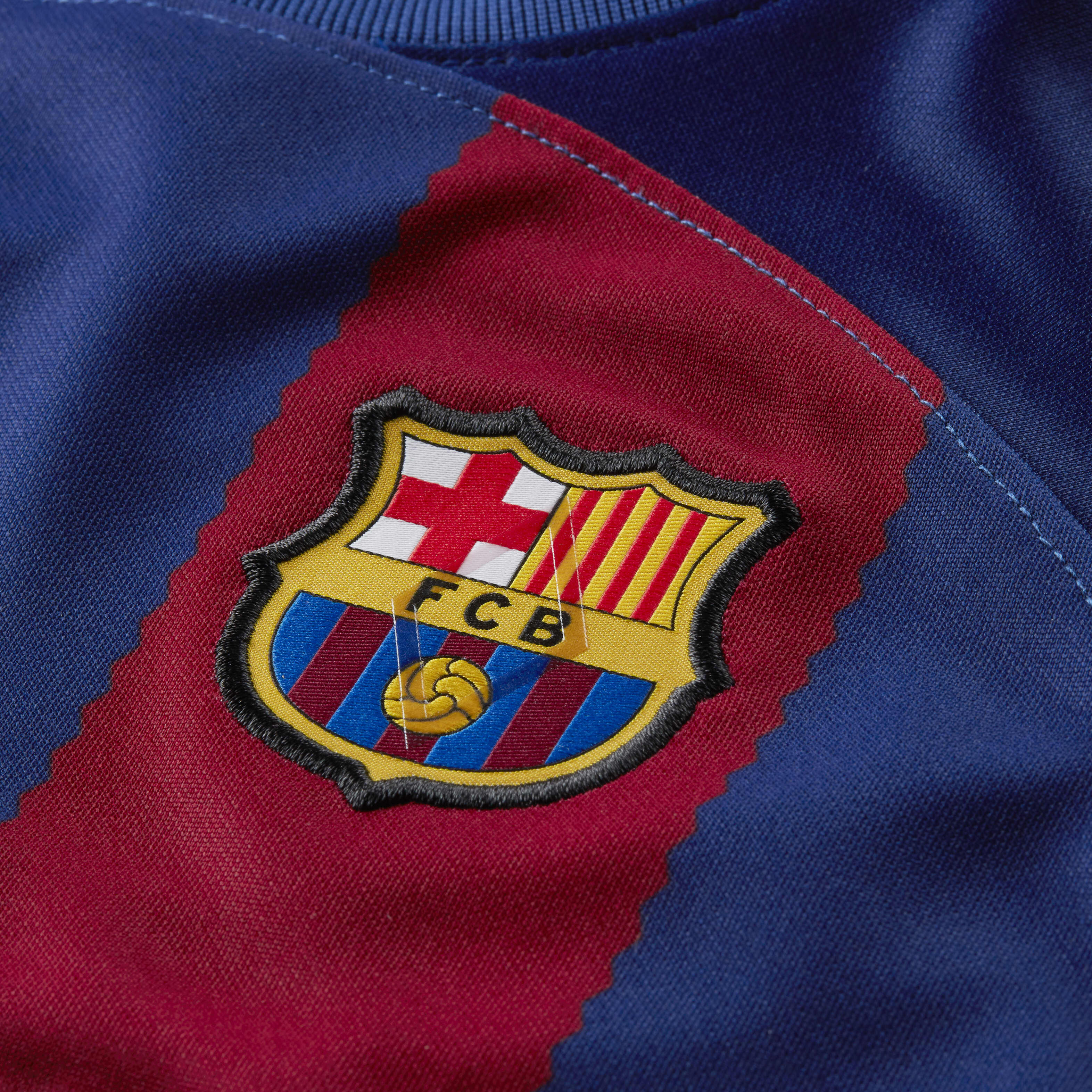 F.C. Barcelona 2023/24 Home image number 2