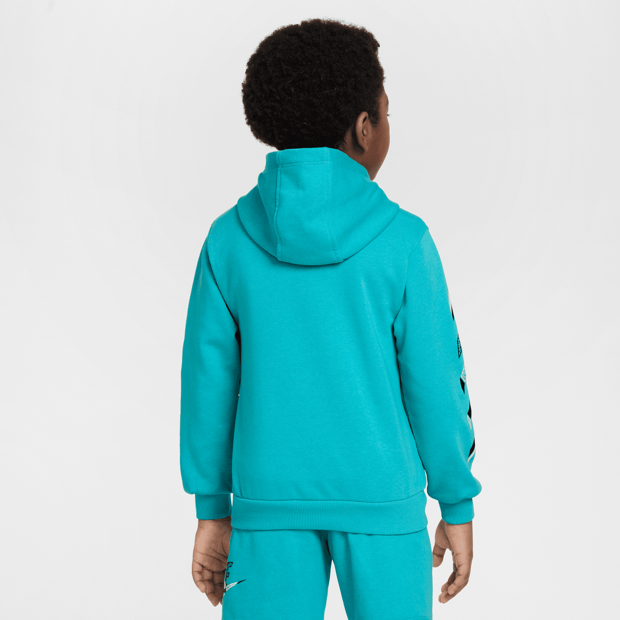 نايكي سبورتوير 'اوتسايد ذا لاينز' image number 6