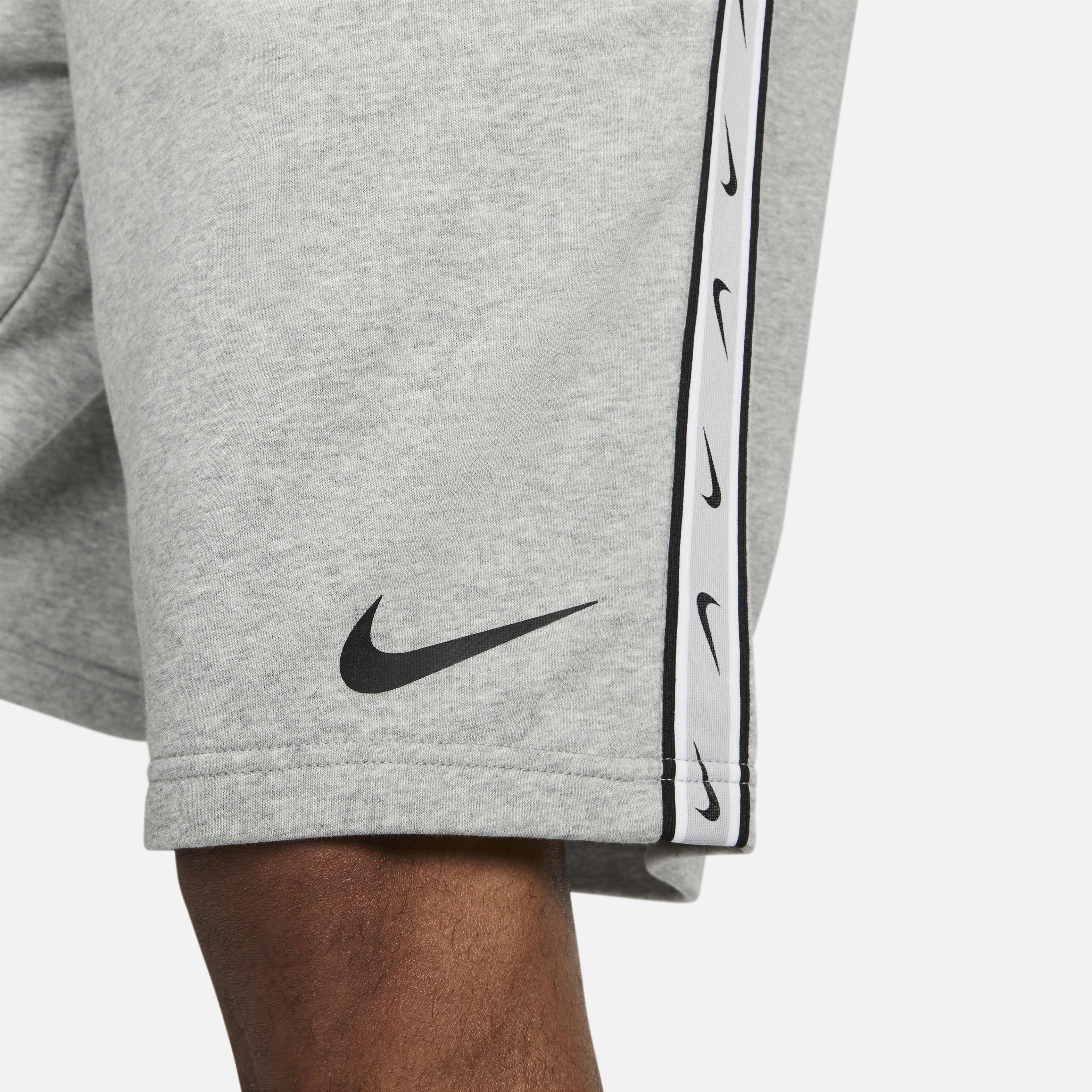 Nike Sportswear Repeat image number 3