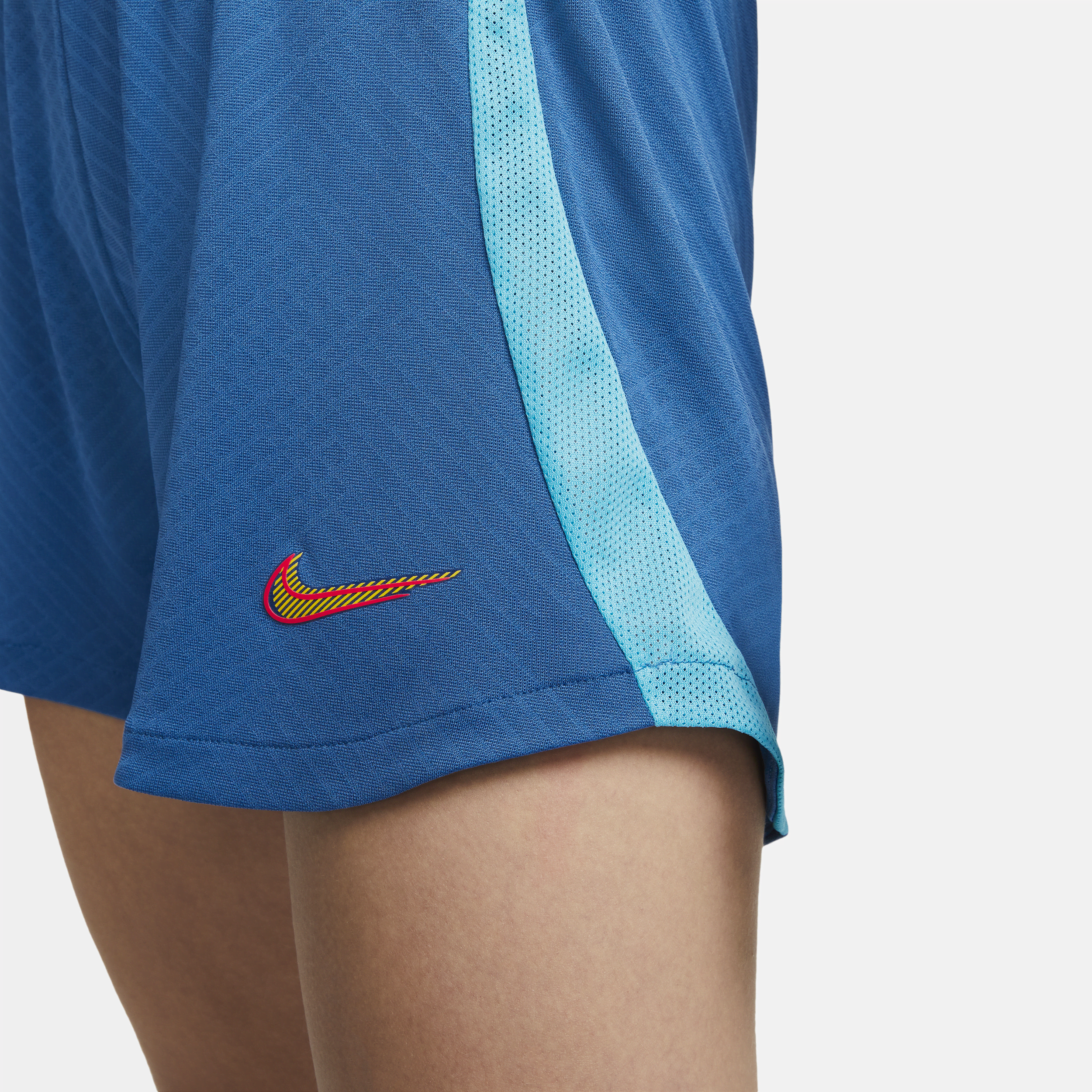 Nike Dri-FIT Strike image number 4