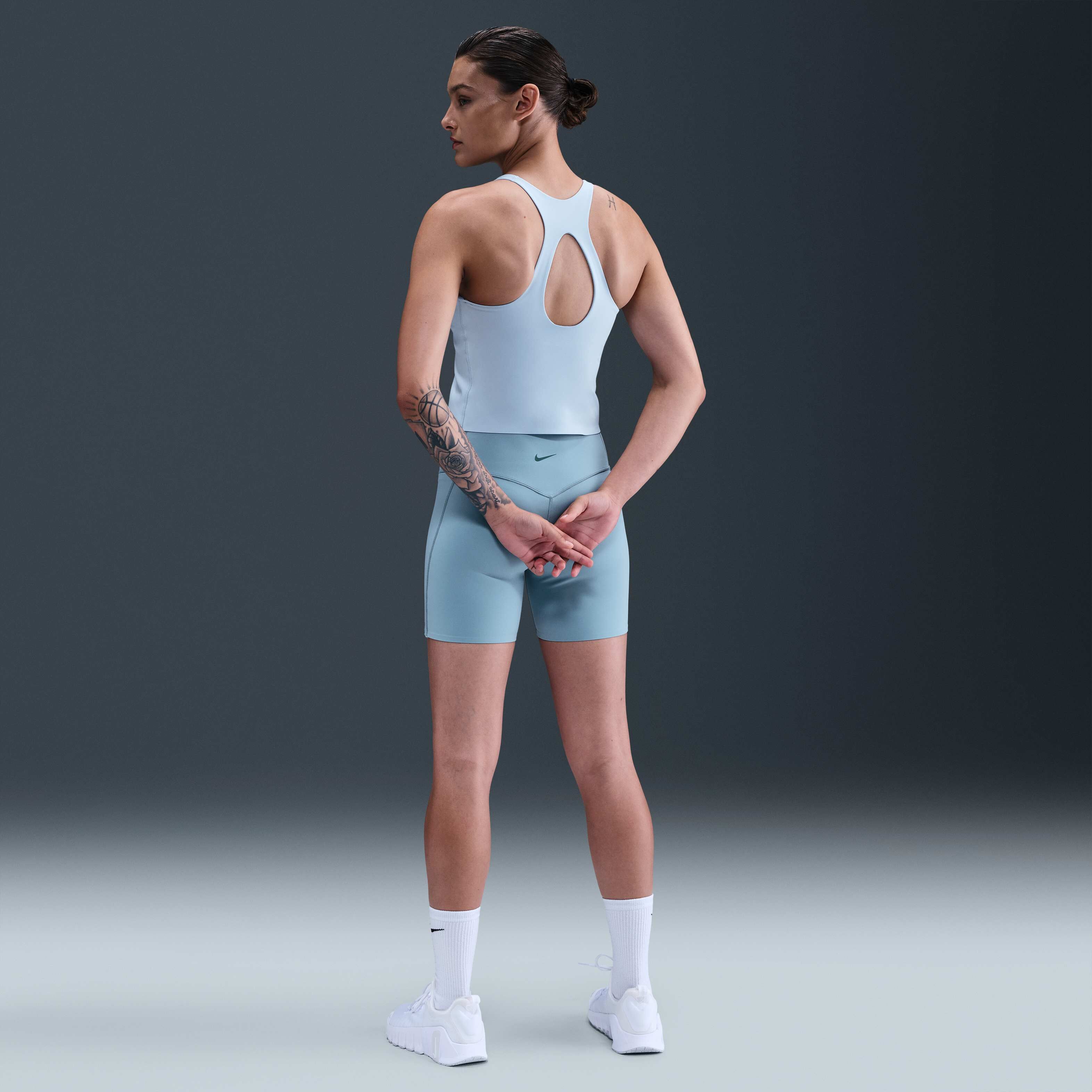 Nike Universa image number 4