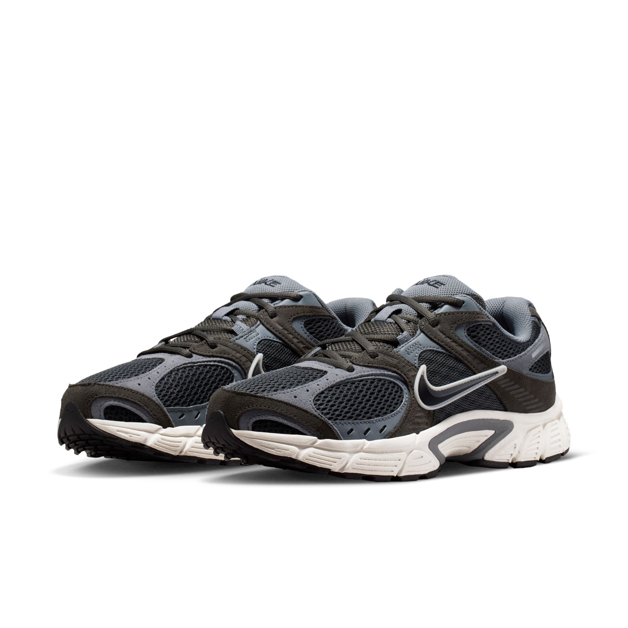 Nike V5 RNR Suede image number 2