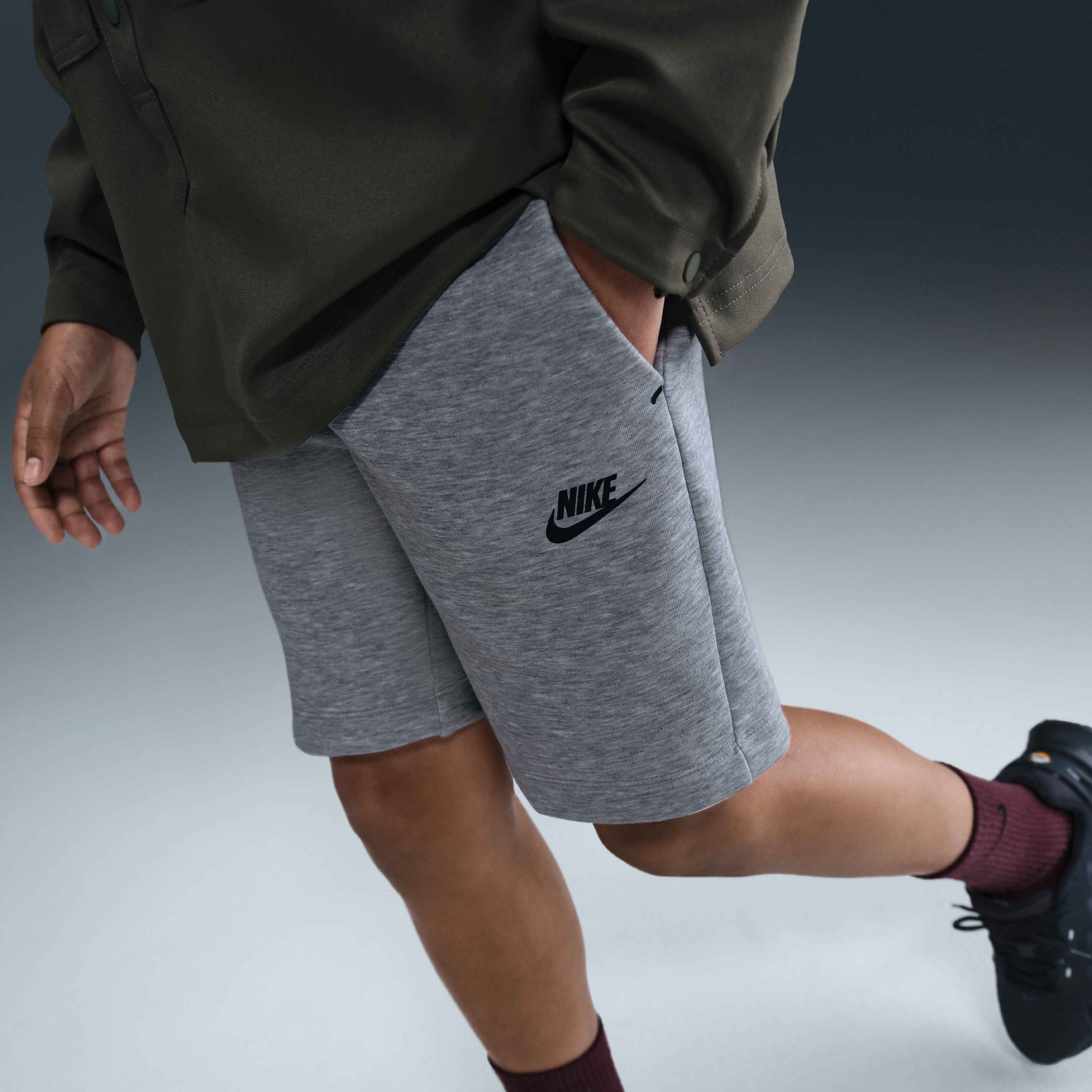 Nike Sportswear Tech Fleece image number 4