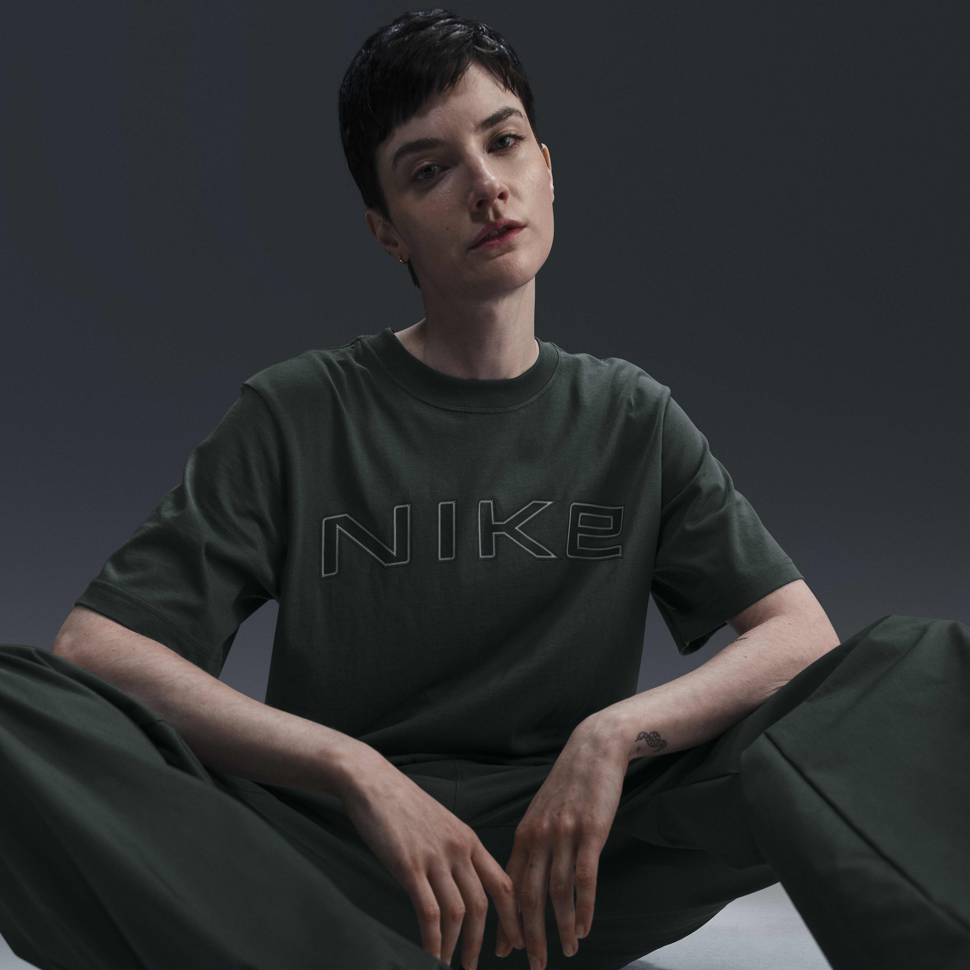 نايكي سبورتسوير image number 2