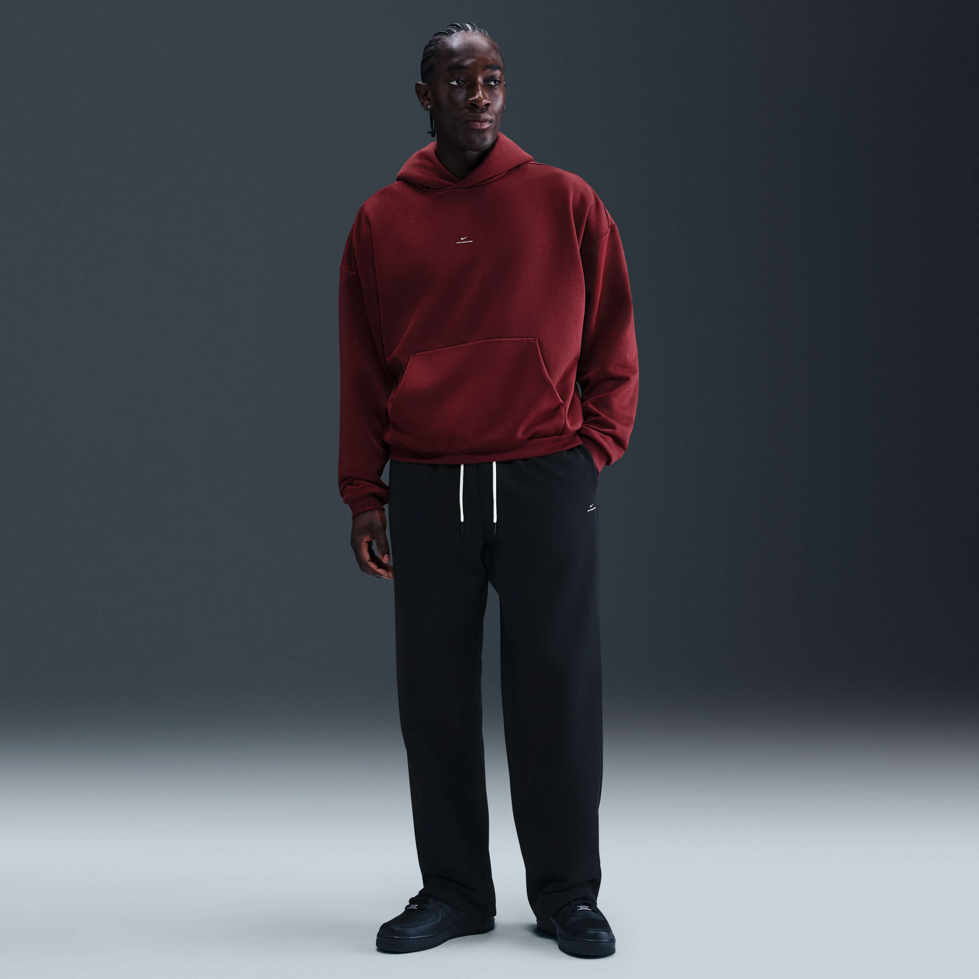 Nike Standard Issue image number 9