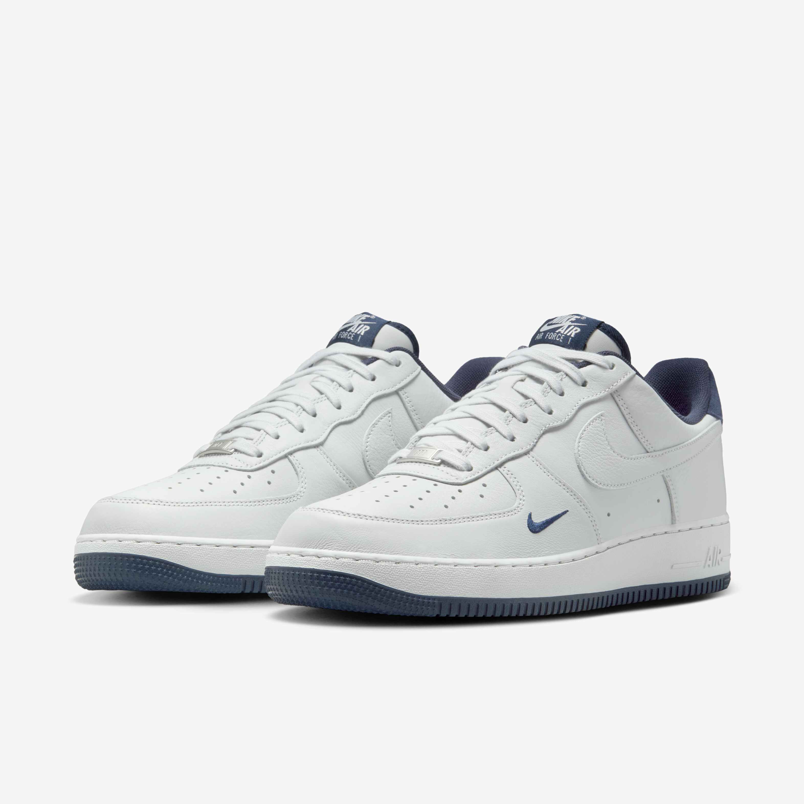 Nike Air Force 1 '07 LV8 image number 4