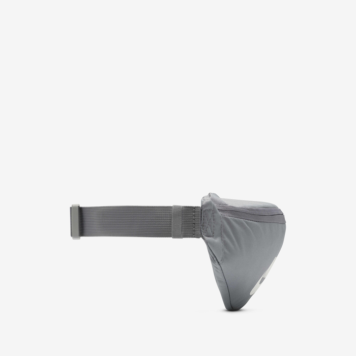 نايكي هيرتج image number 2 نايكي هيرتج image number 2