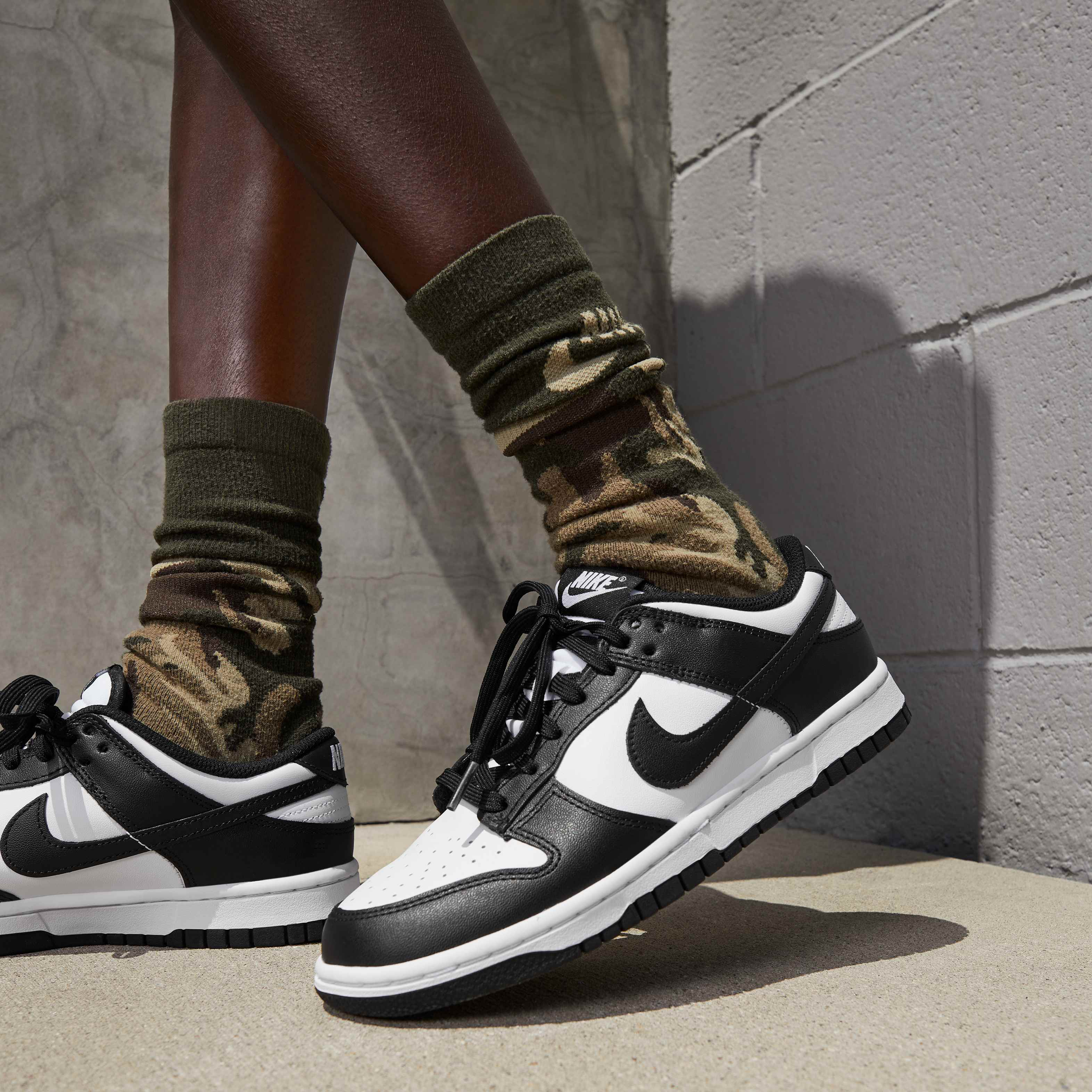 Nike Dunk Low image number 1