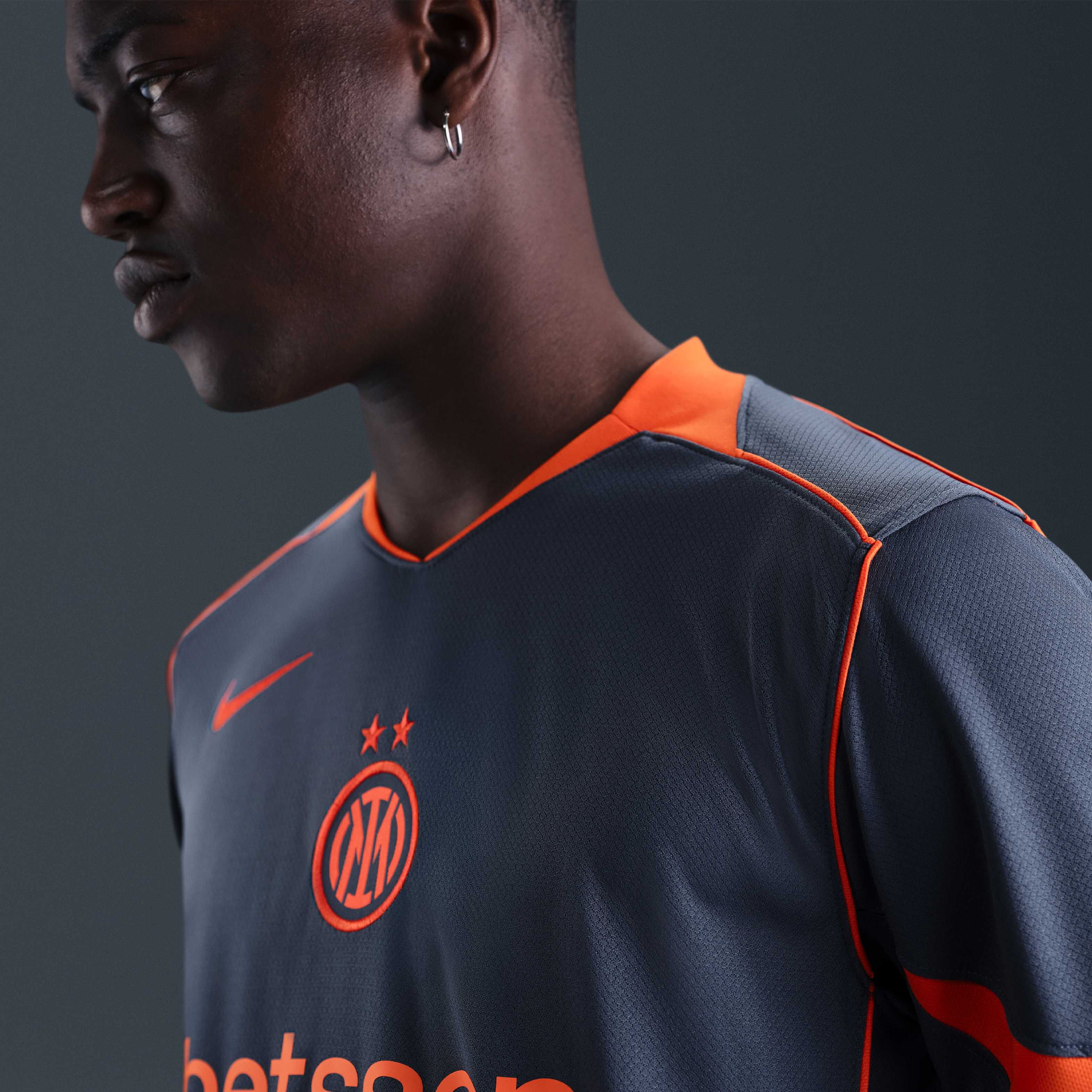 انتر ميلان 26/2025 ستيديوم البديل image number 2