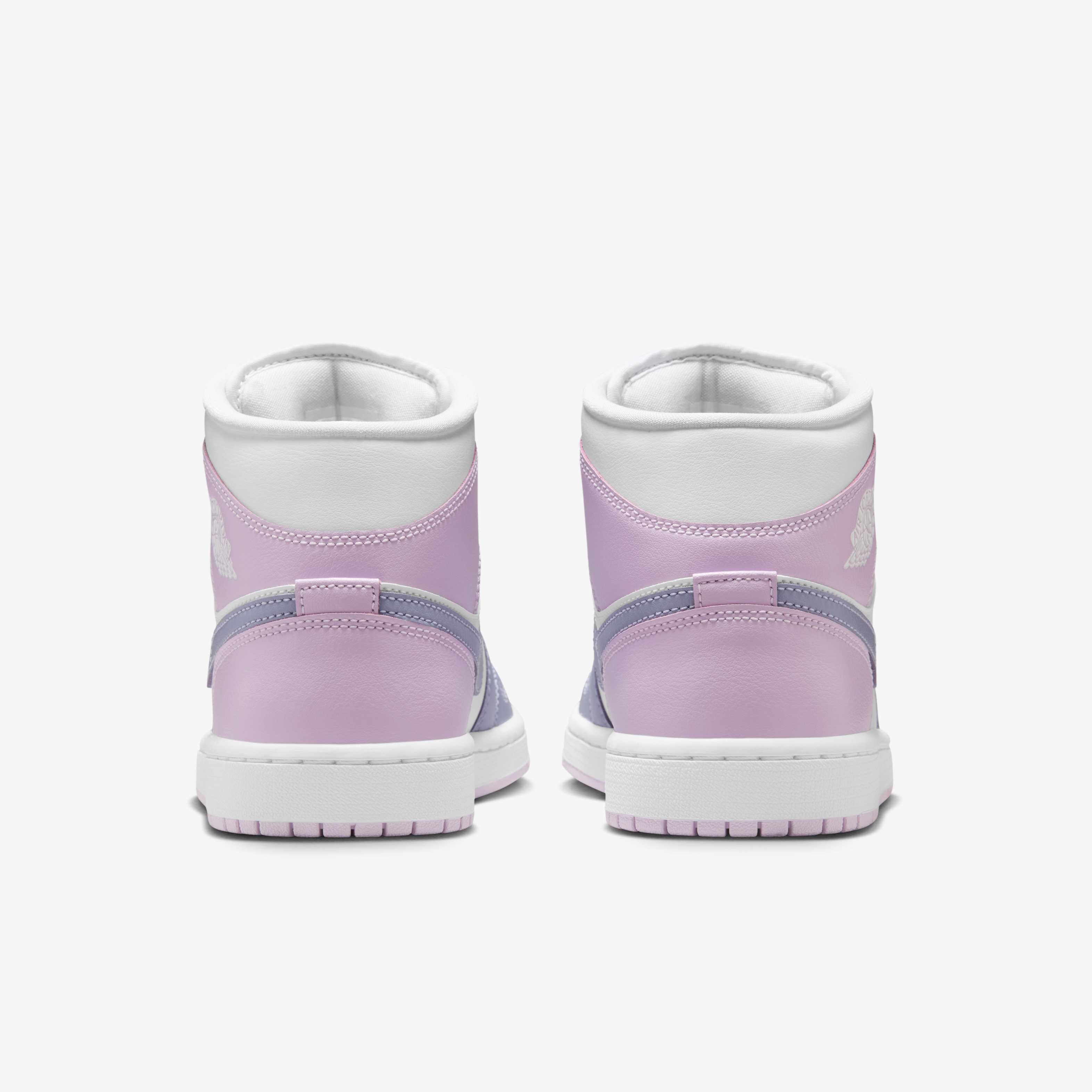 Air Jordan 1 Mid image number 5