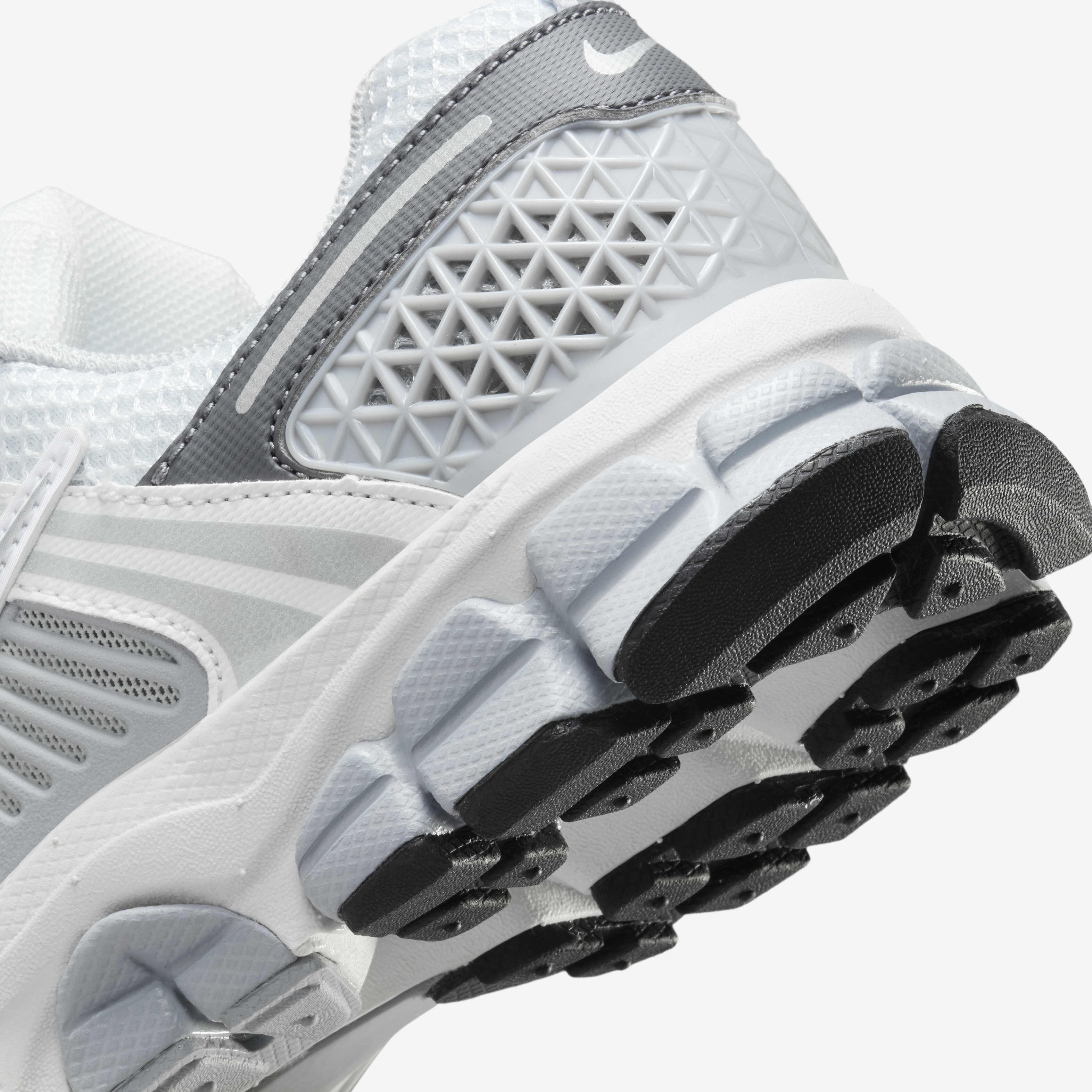 Nike vomero 45 online