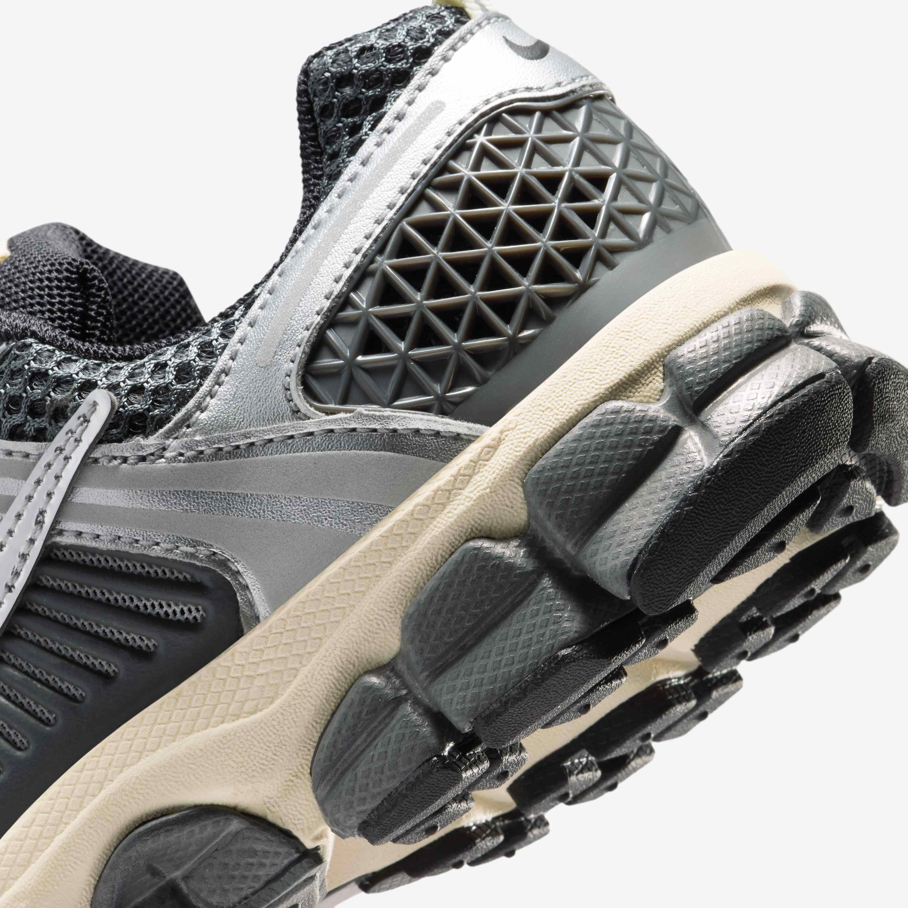 نايكي فوميرو 5 image number 7