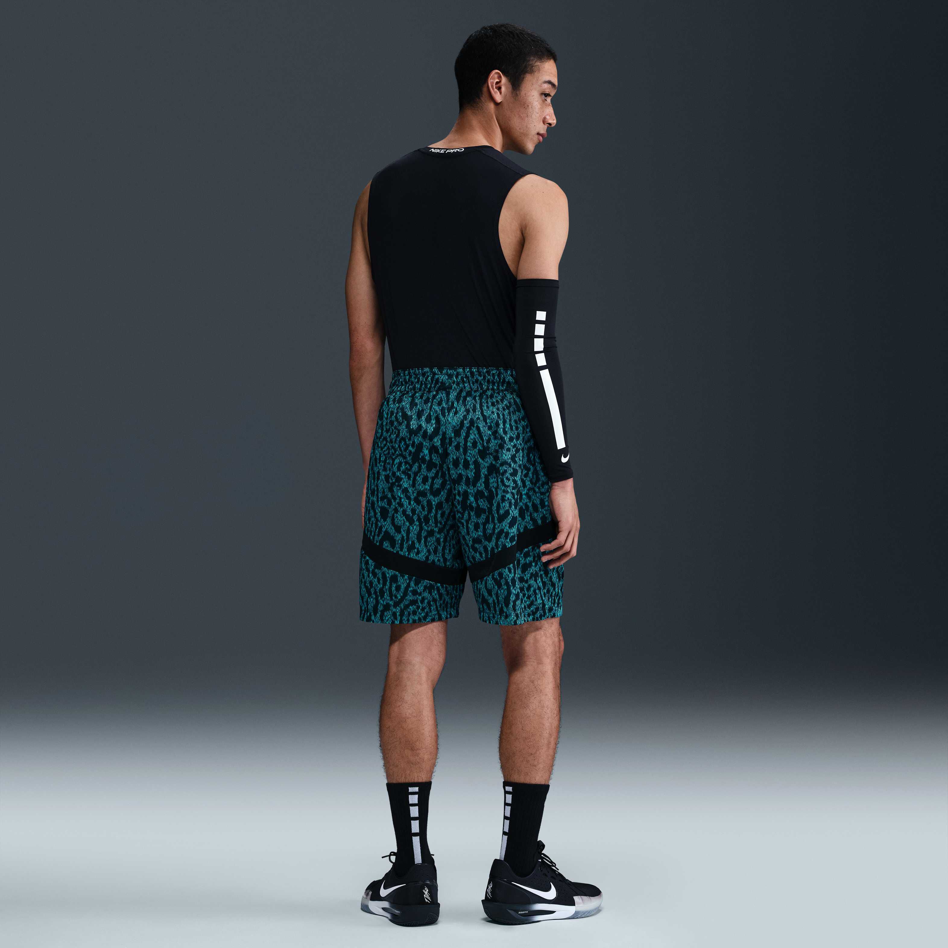 Nike Icon image number 3