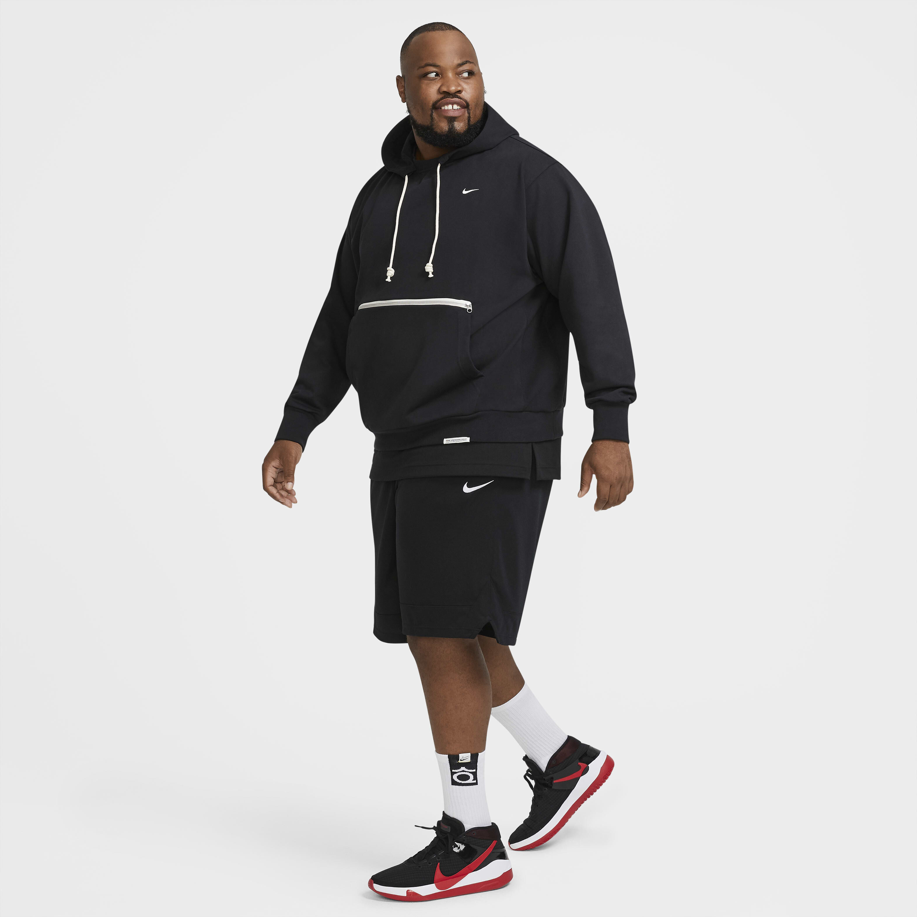 Nike Standard Issue image number 17